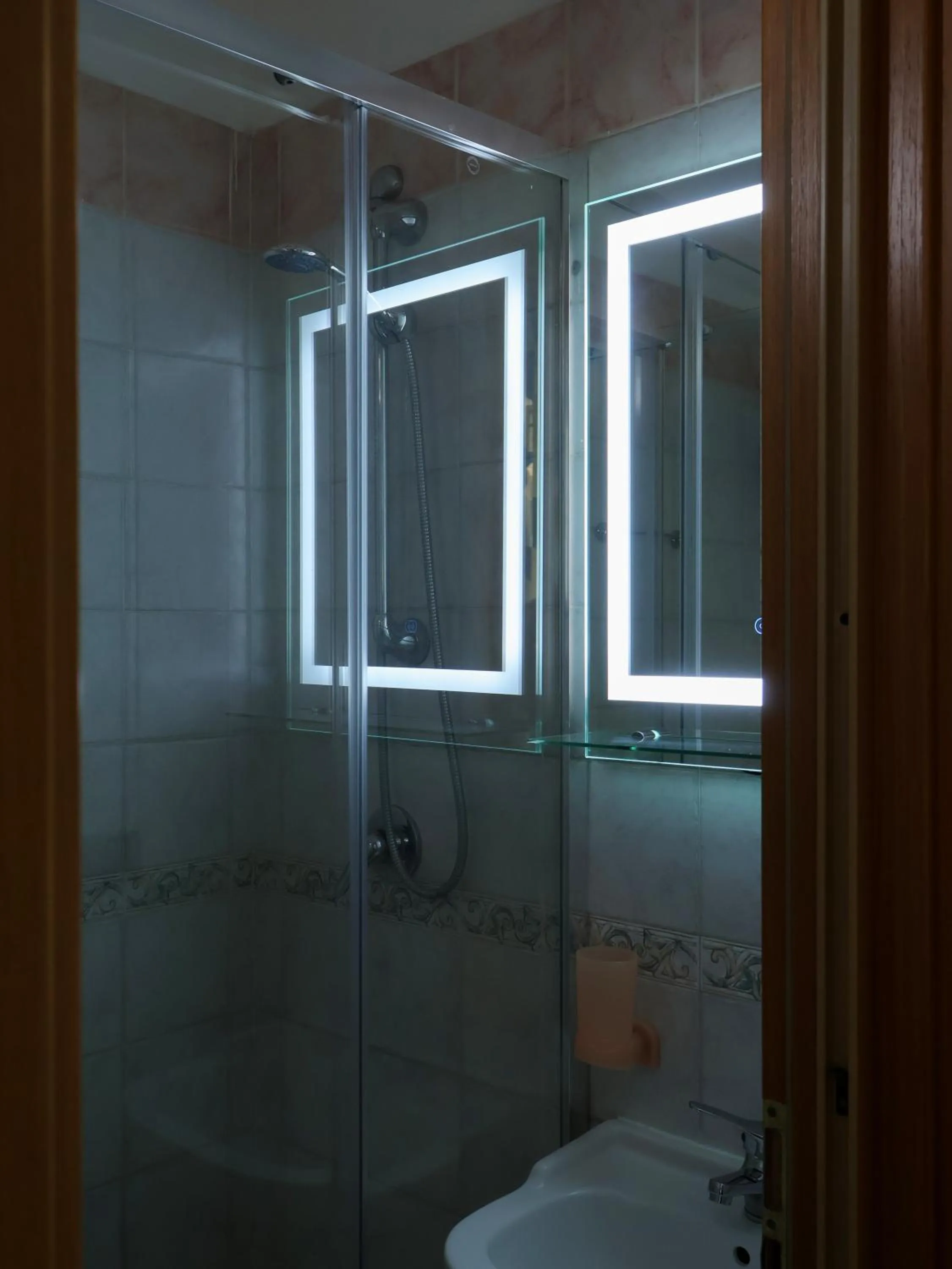 Shower in Villa Flora