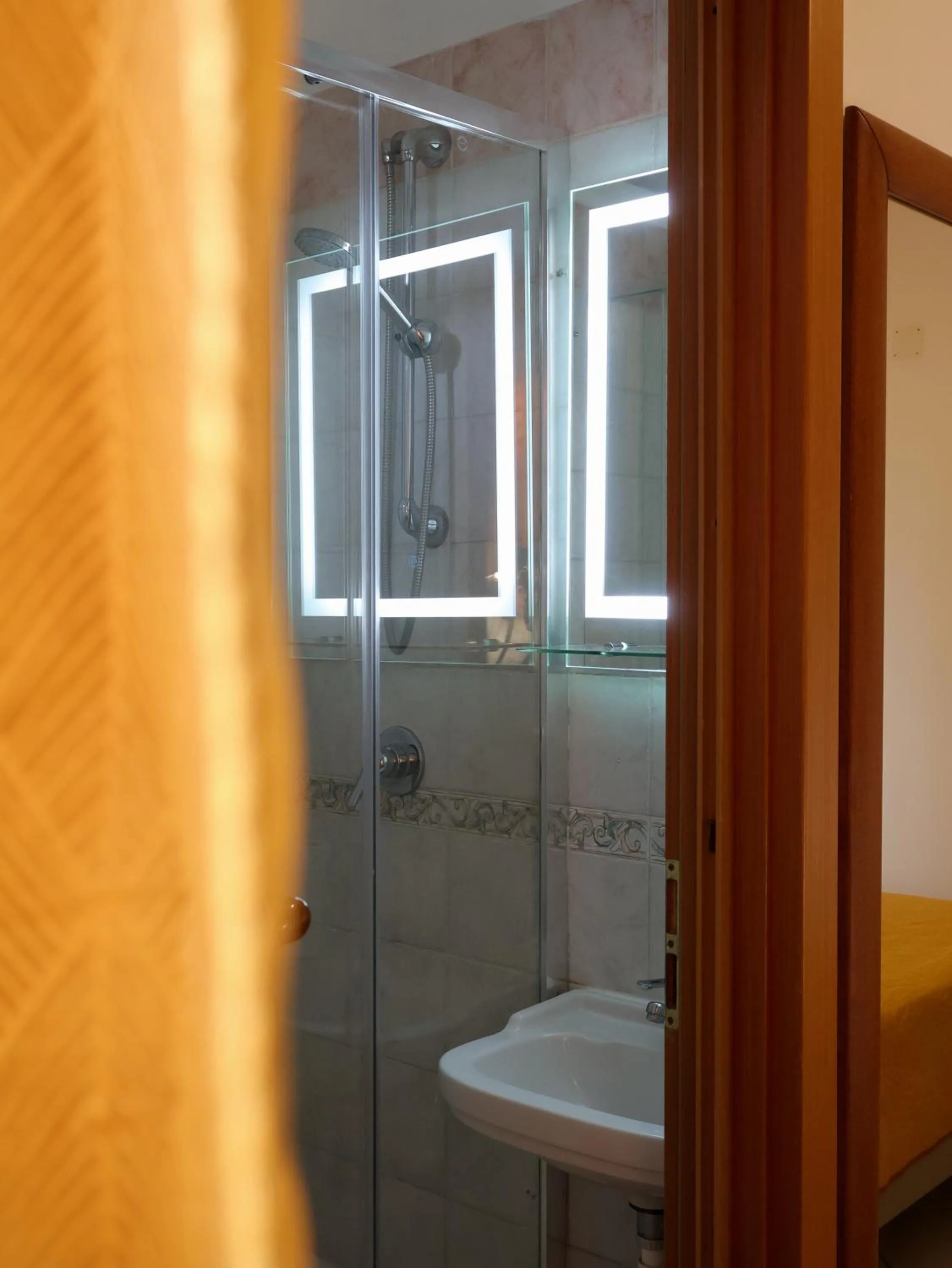 Shower in Villa Flora