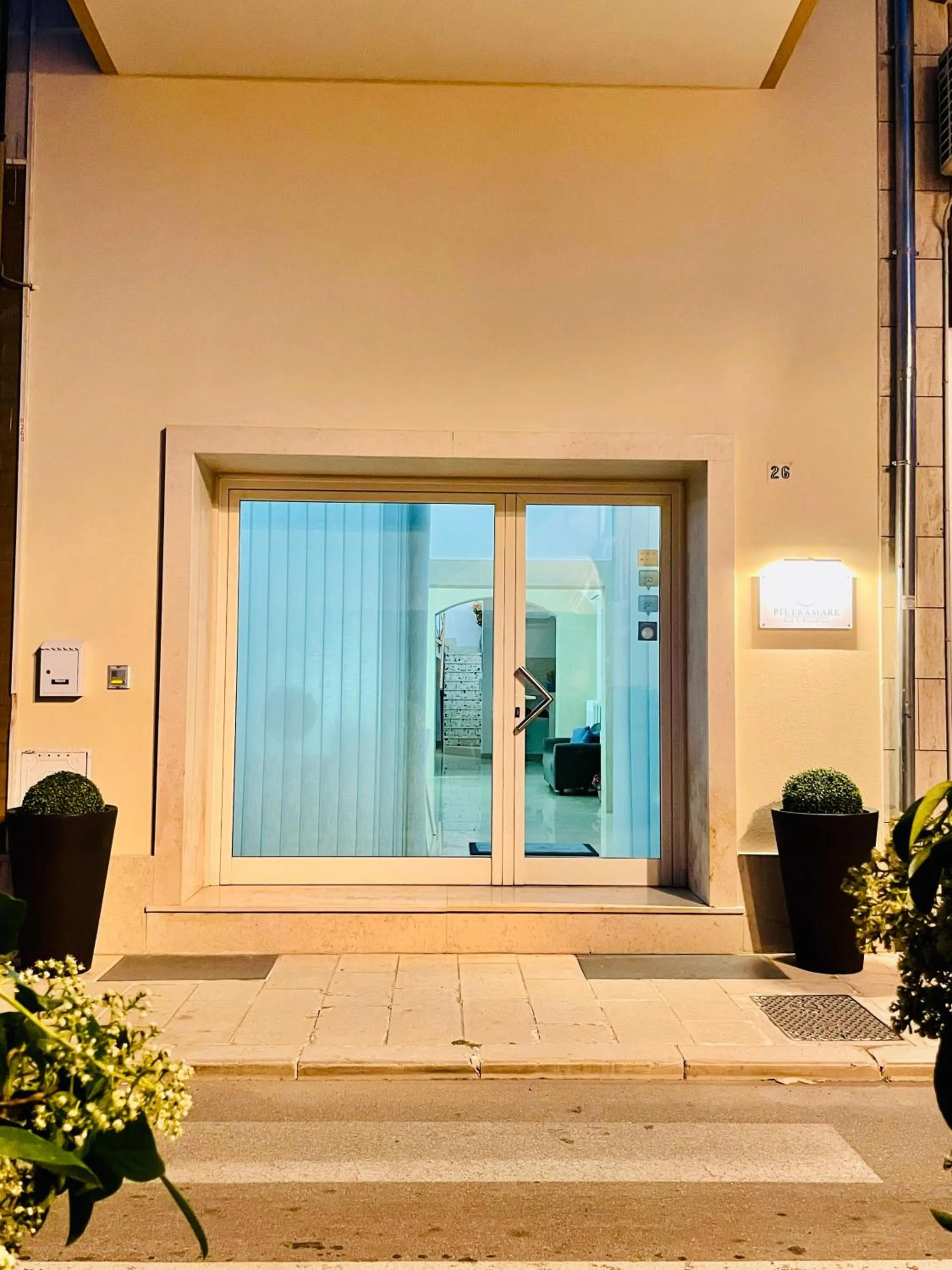 Facade/entrance in B&B Pietramare