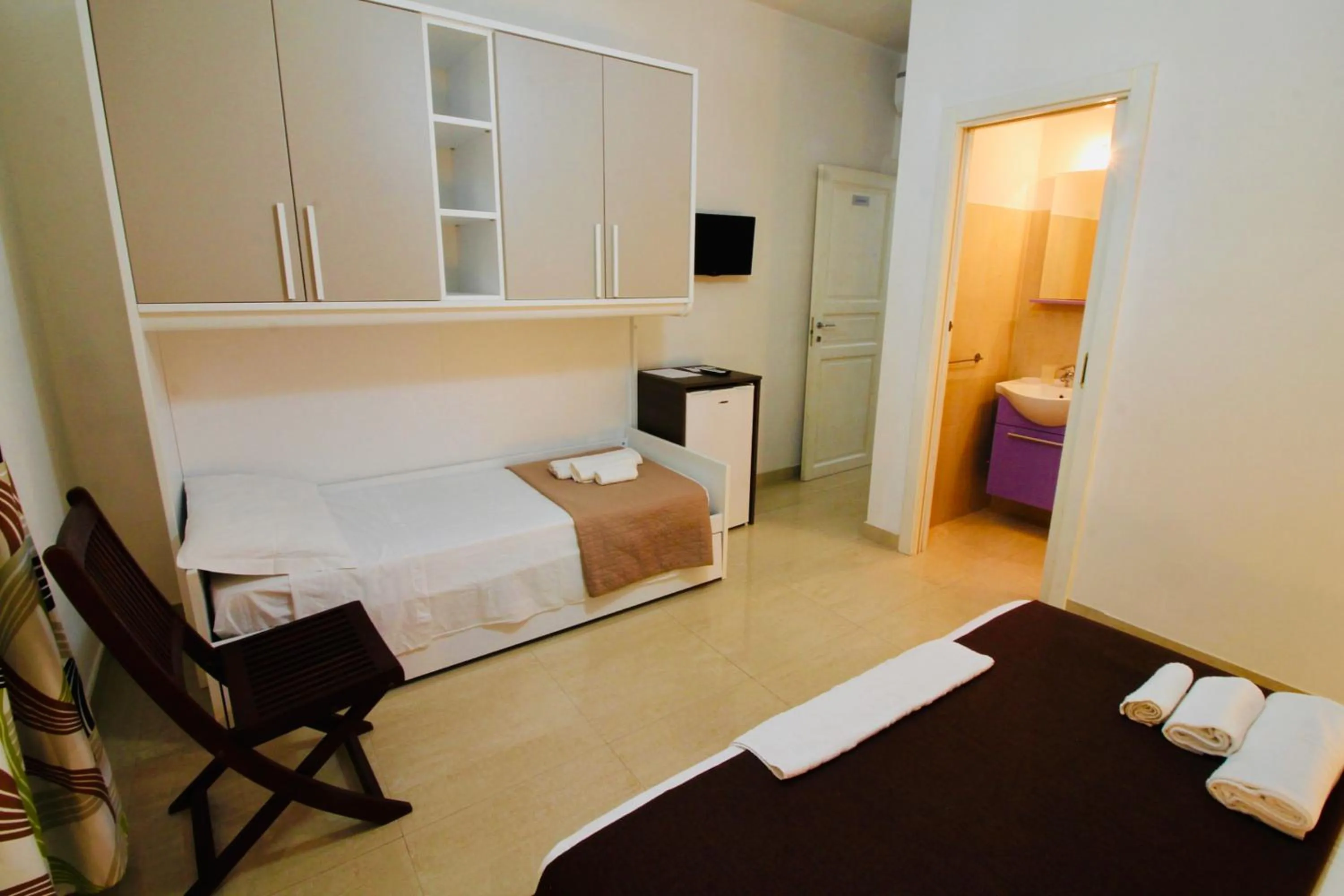 Bathroom, Bed in B&B Pietramare