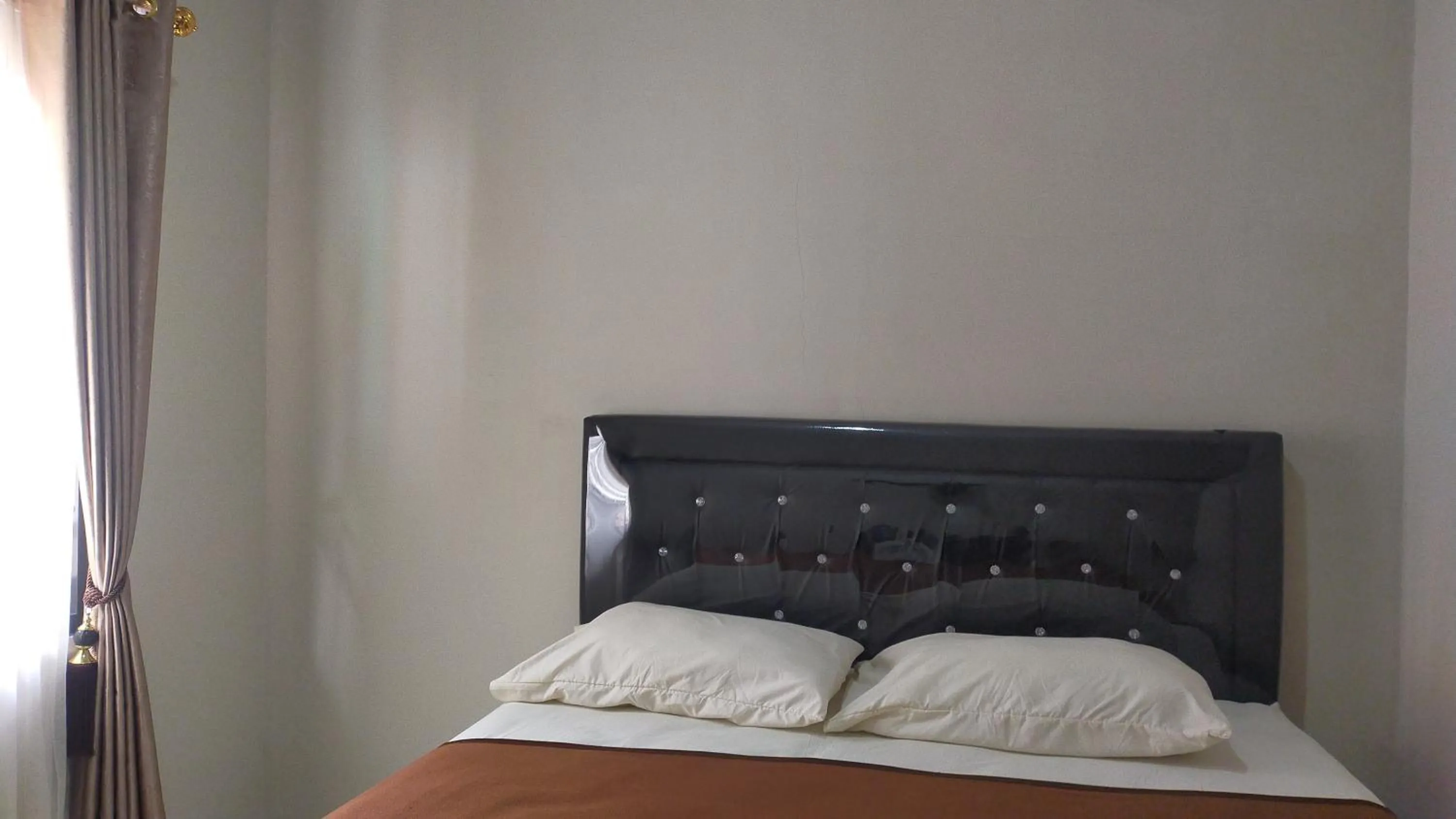 Photo of the whole room, Bed in Aqsa Guest House Ciamis Syariah