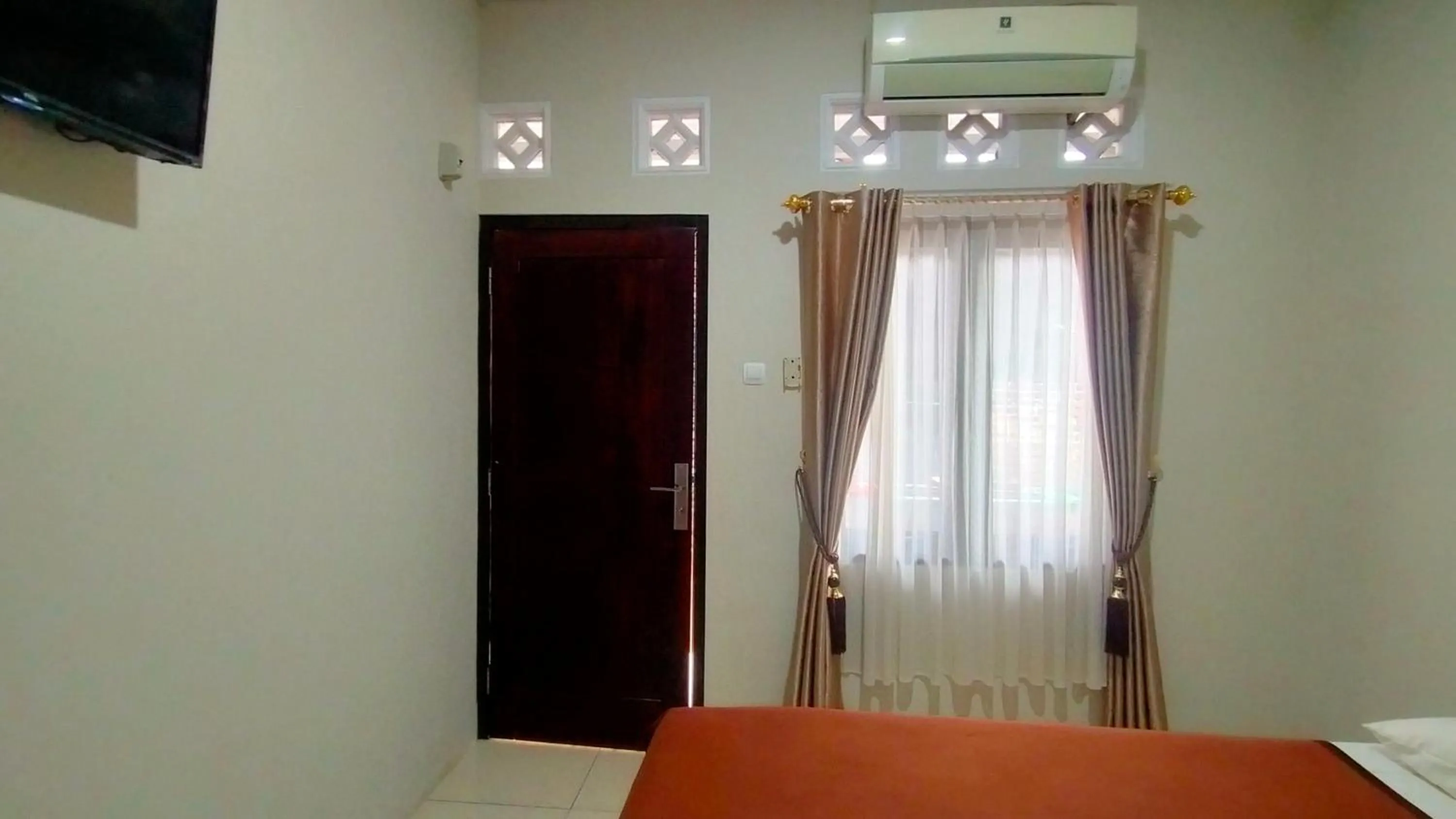 Massage, Bed in Aqsa Guest House Ciamis Syariah