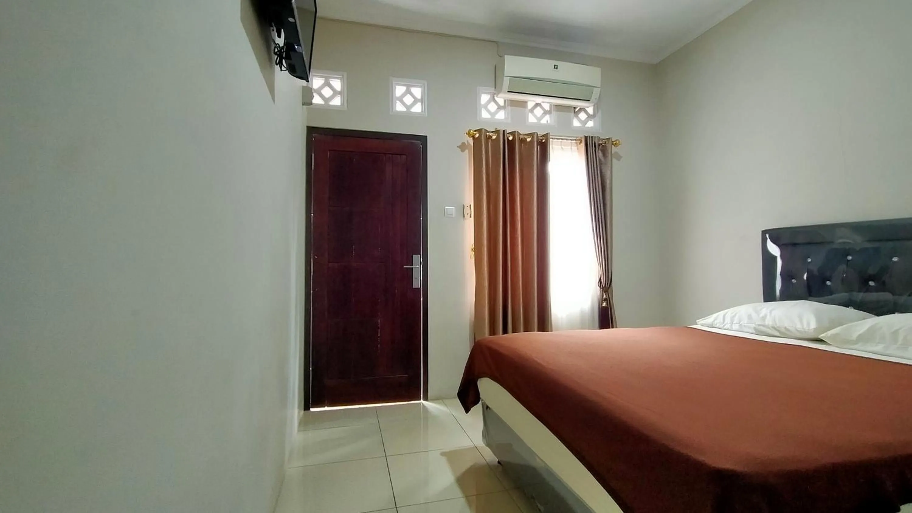 Staff, Bed in Aqsa Guest House Ciamis Syariah