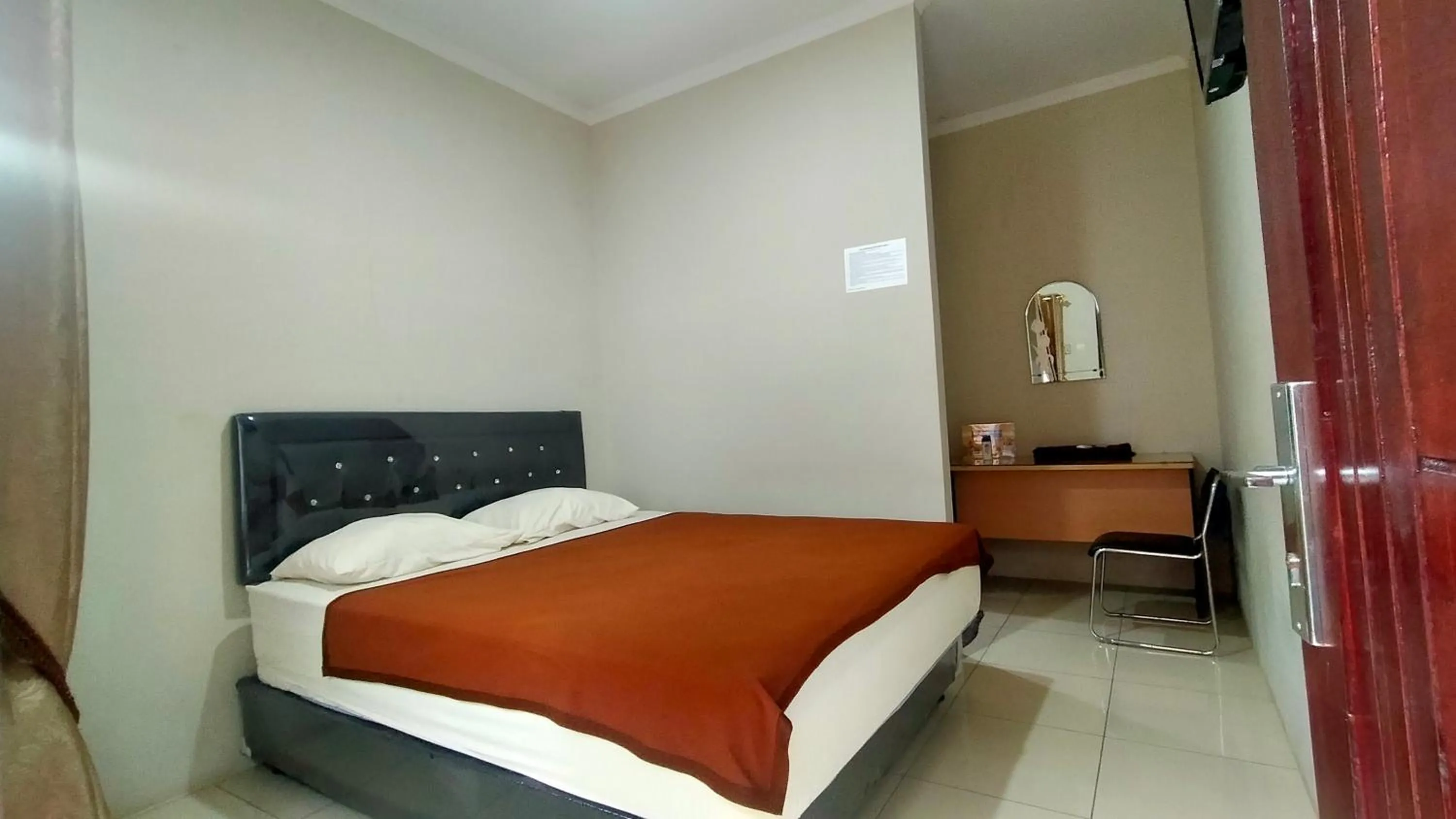 Staff, Bed in Aqsa Guest House Ciamis Syariah