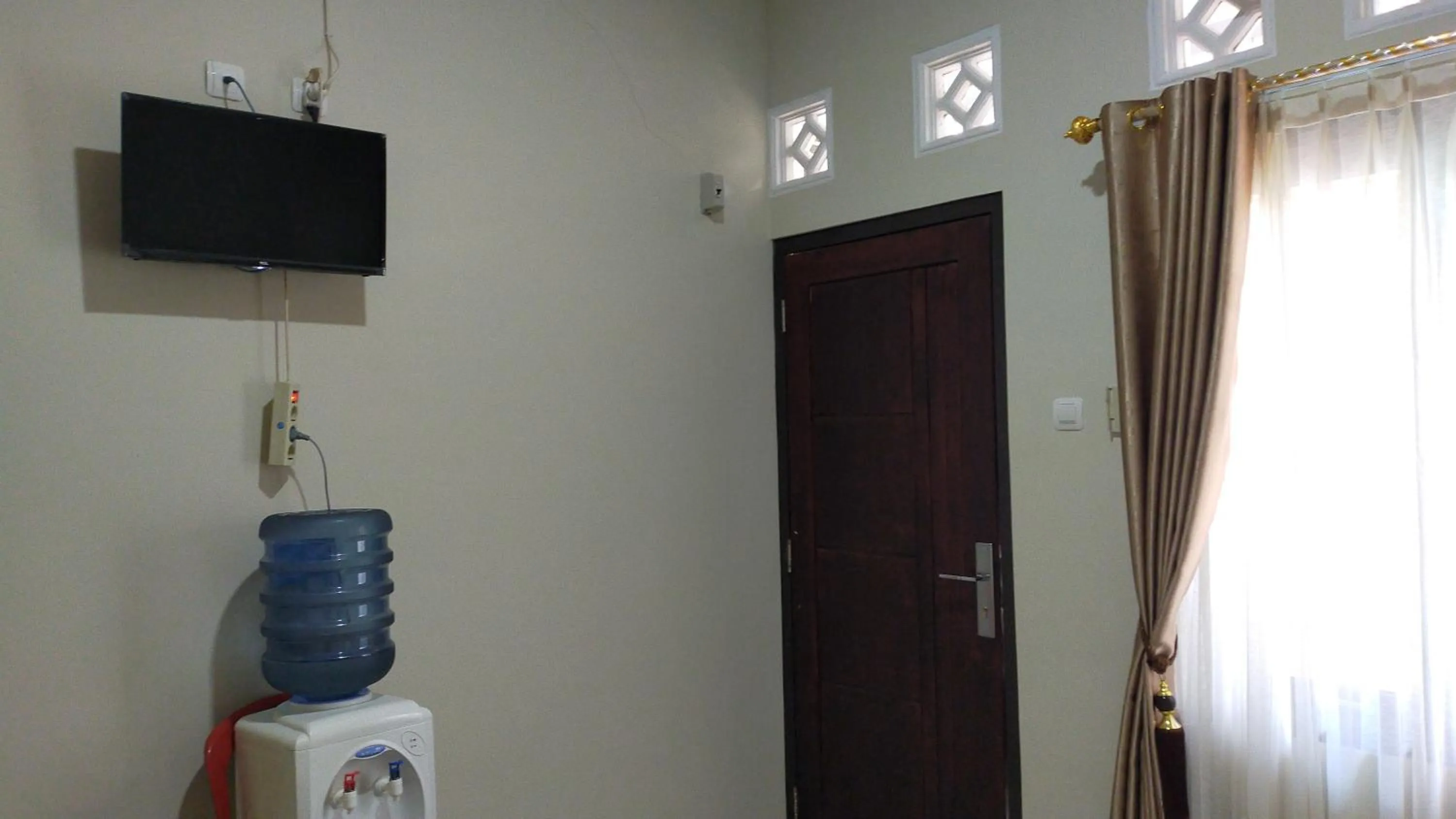 TV and multimedia in Aqsa Guest House Ciamis Syariah