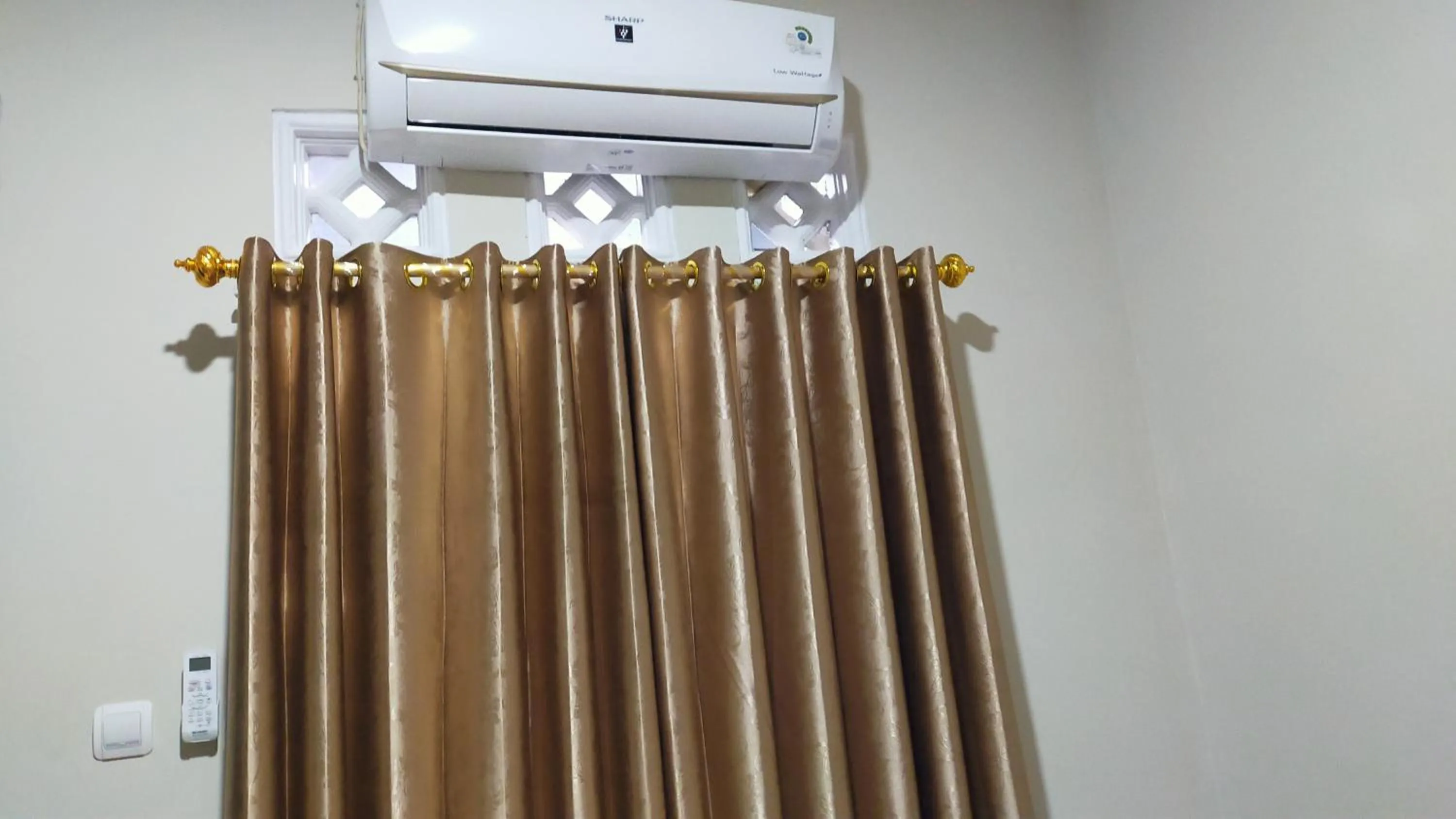 Photo of the whole room in Aqsa Guest House Ciamis Syariah