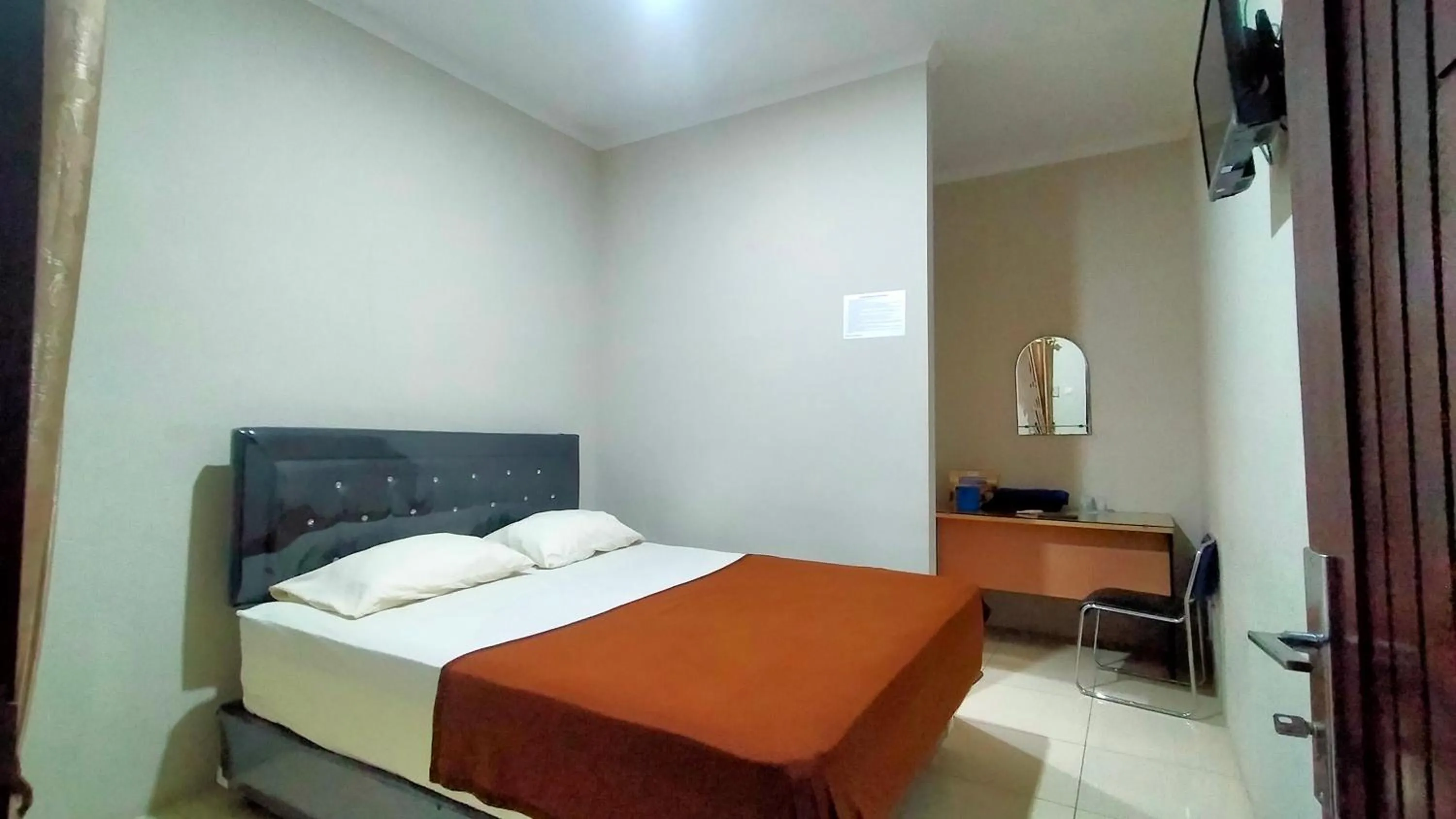 Staff, Bed in Aqsa Guest House Ciamis Syariah