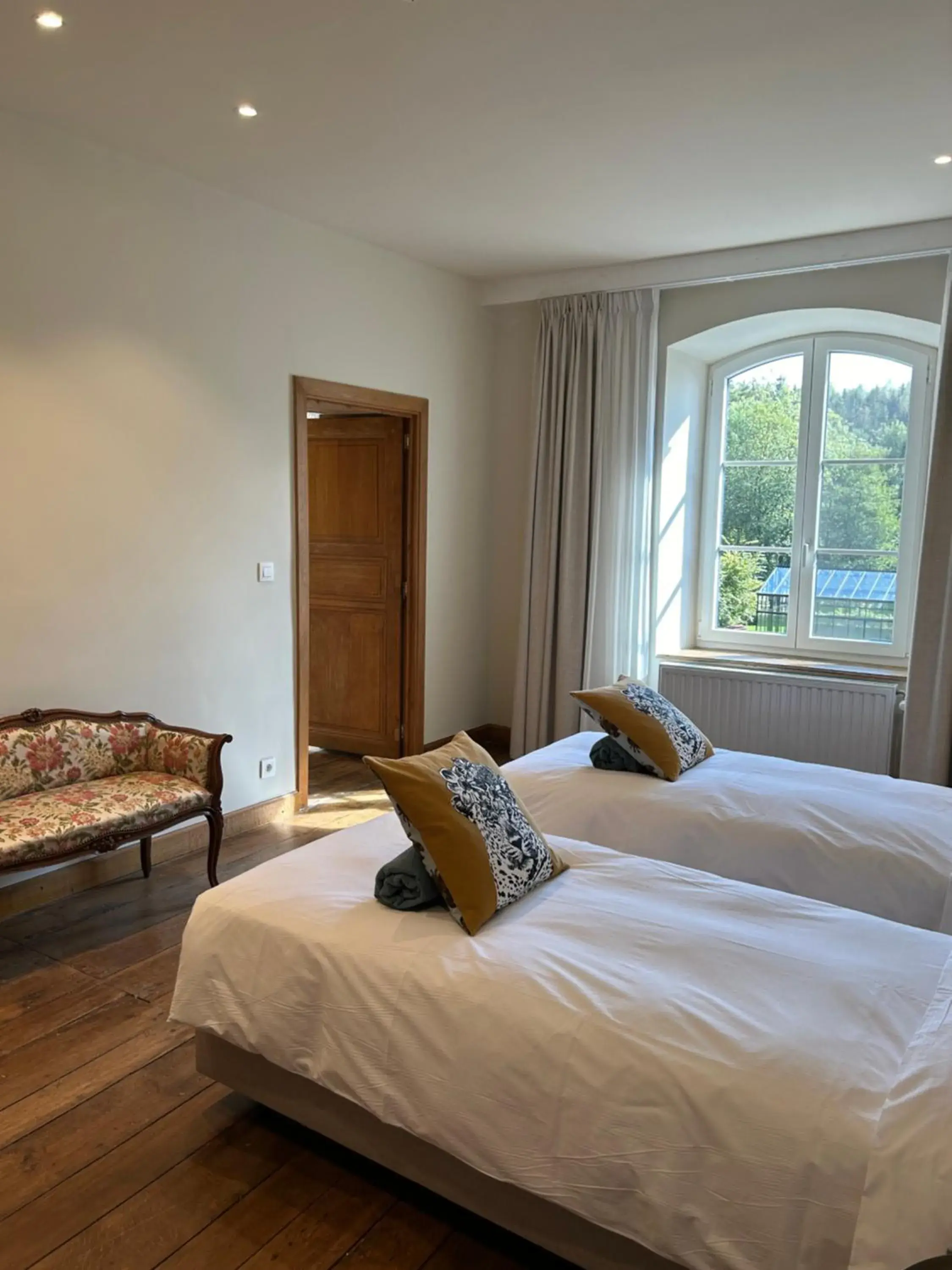 Twin Room in Château du Pont d'Oye Twin Room in Château du Pont d'Oye