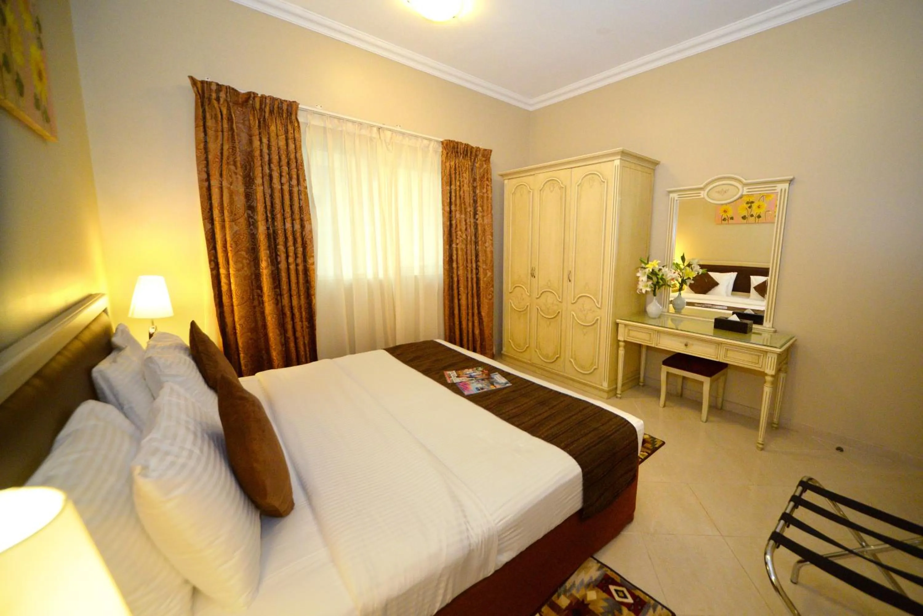 Bedroom, Bed in Emirates Stars Hotel Apartments Sharjah