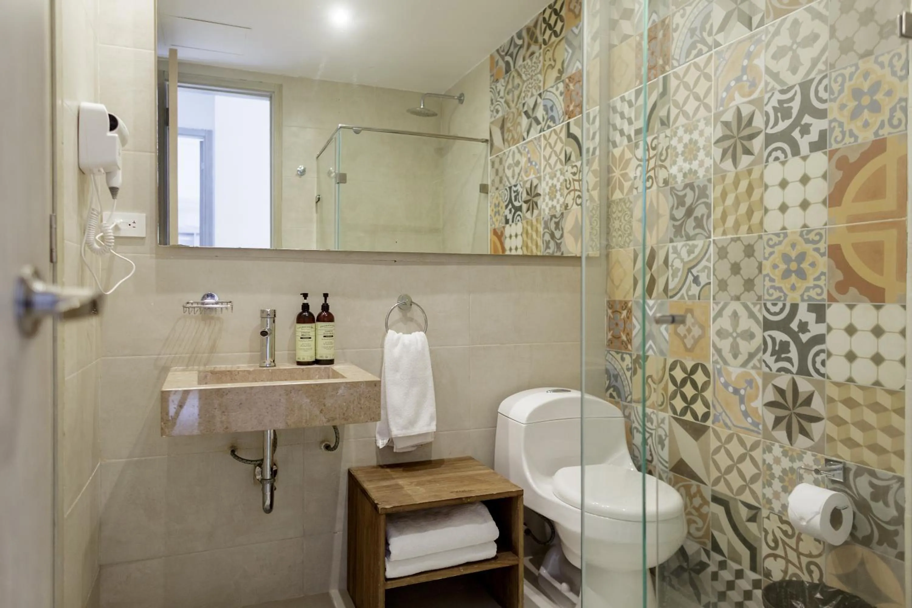 Toilet in Ganem Suites Cartagena