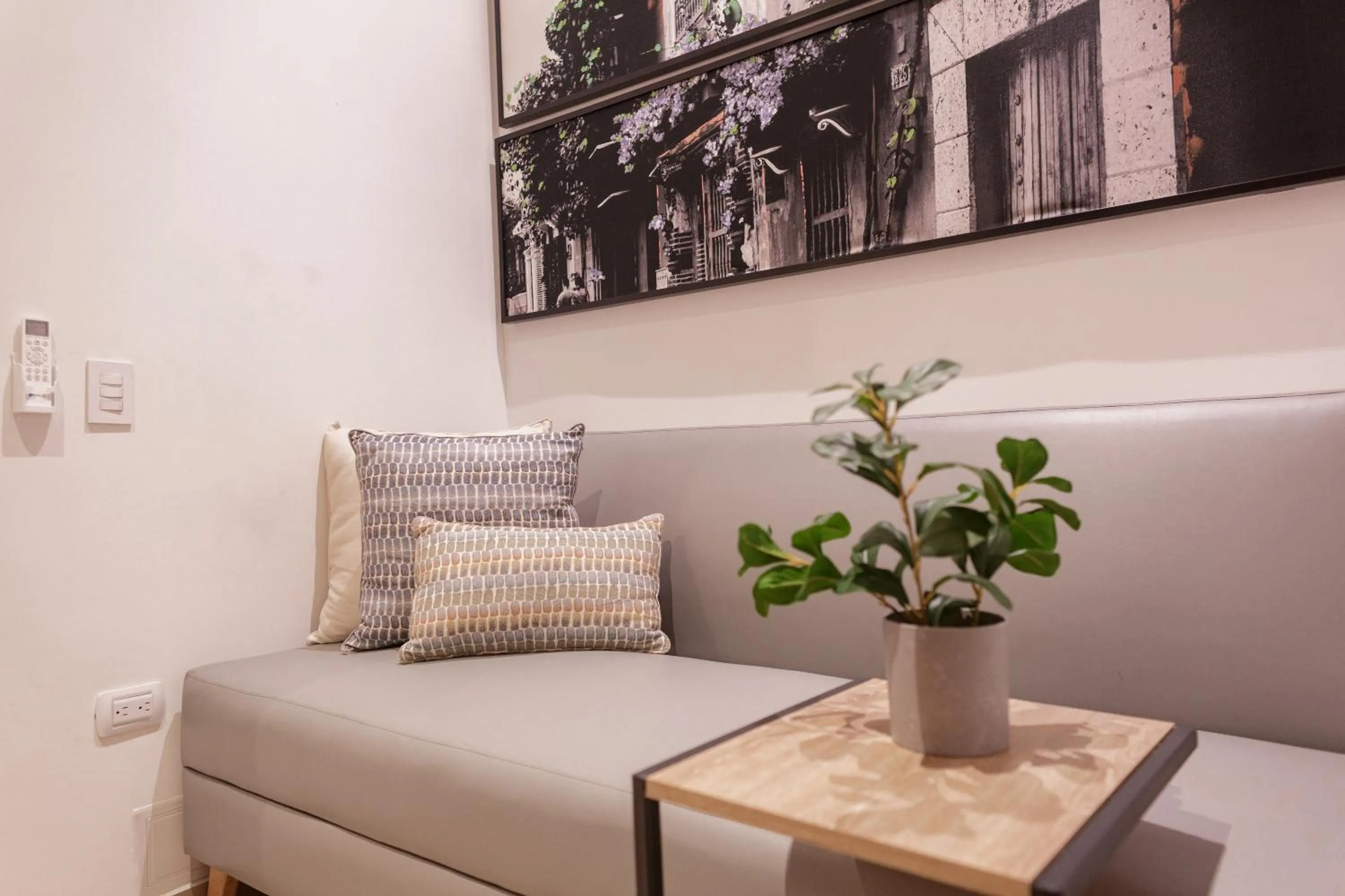 Seating area in Ganem Suites Cartagena