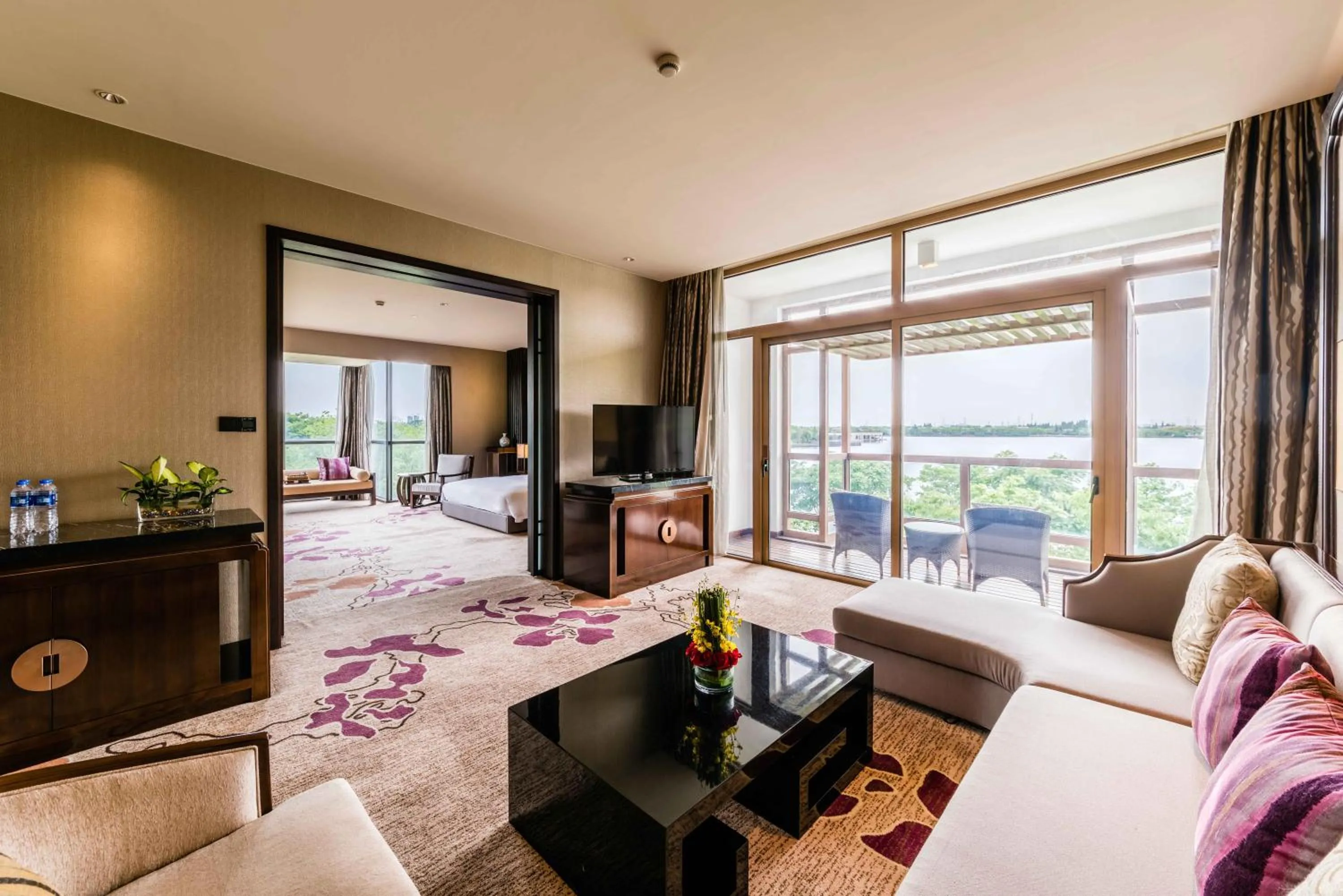 Living room in CITIC Pacific Zhujiajiao Jin Jiang Hotel