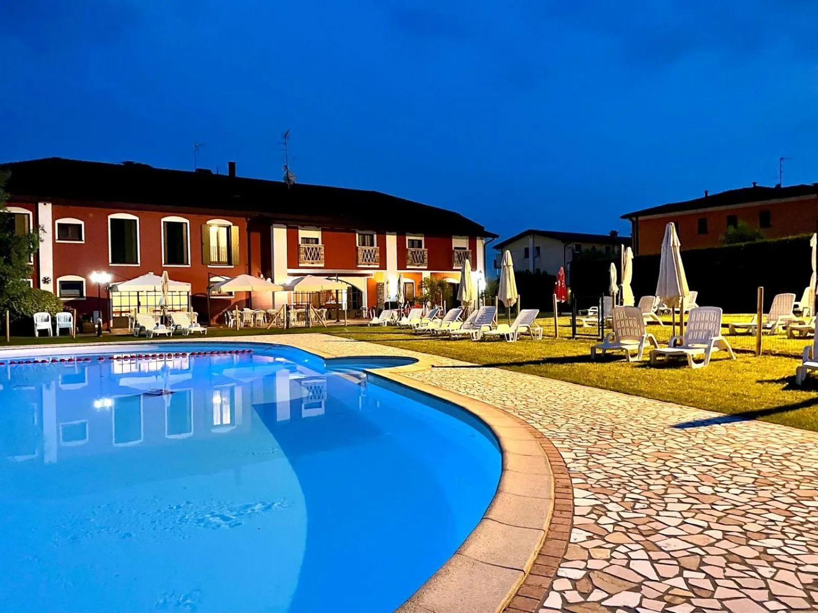 Hotel Residence - Il Giardino del Cigno