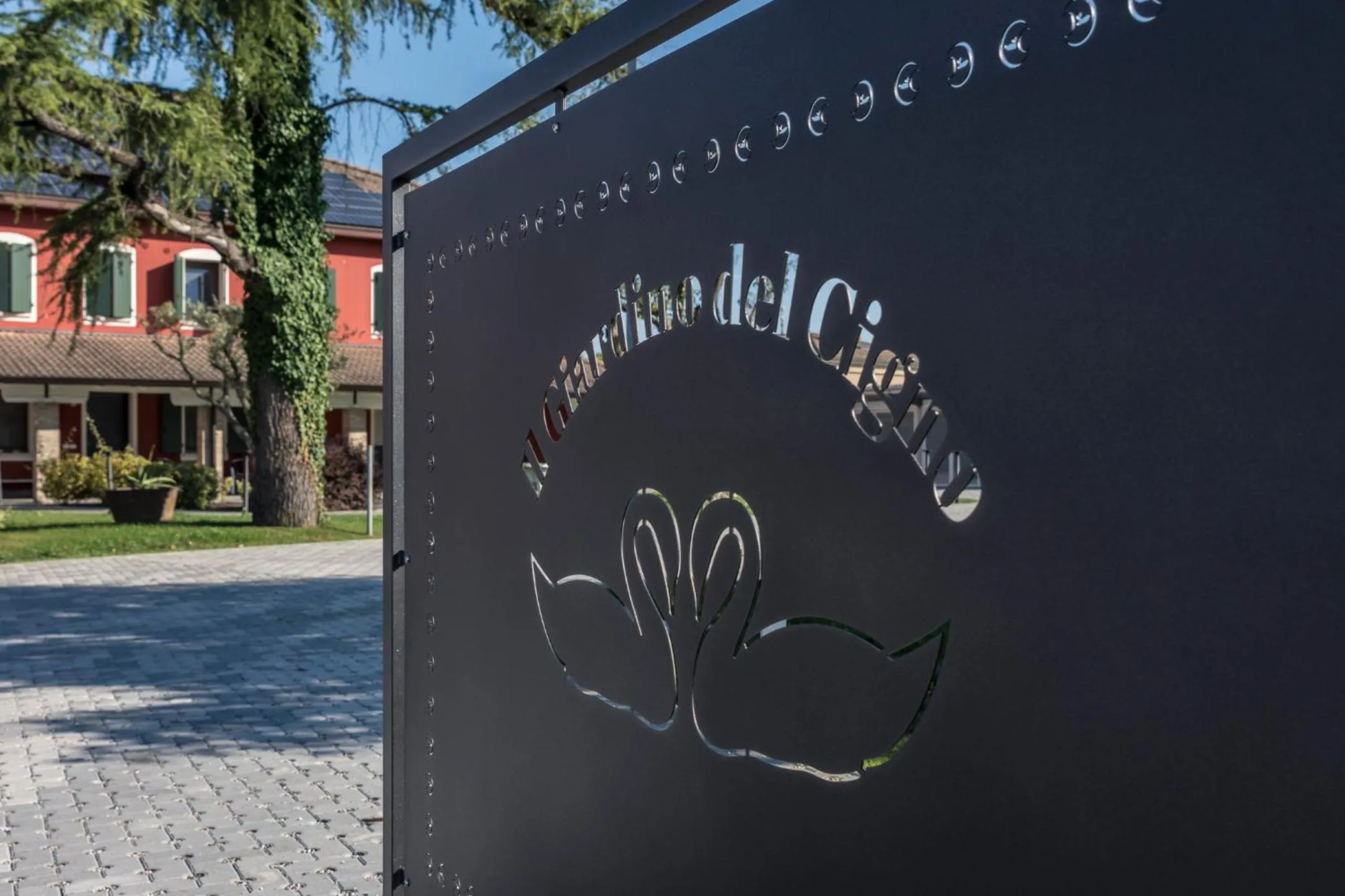 Hotel Residence - Il Giardino del Cigno