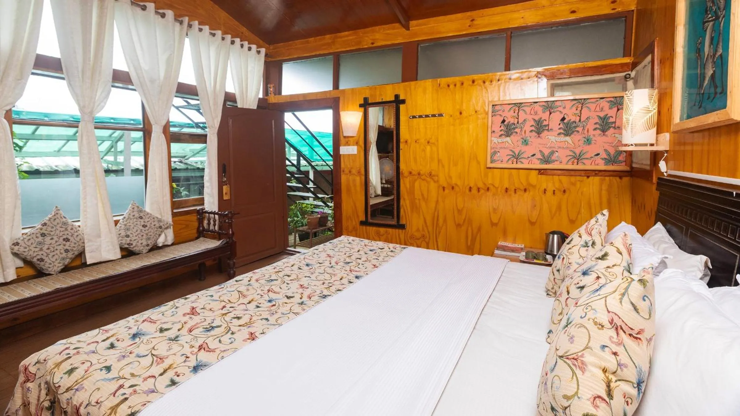 Bed in De Rock Jungle Living Resort