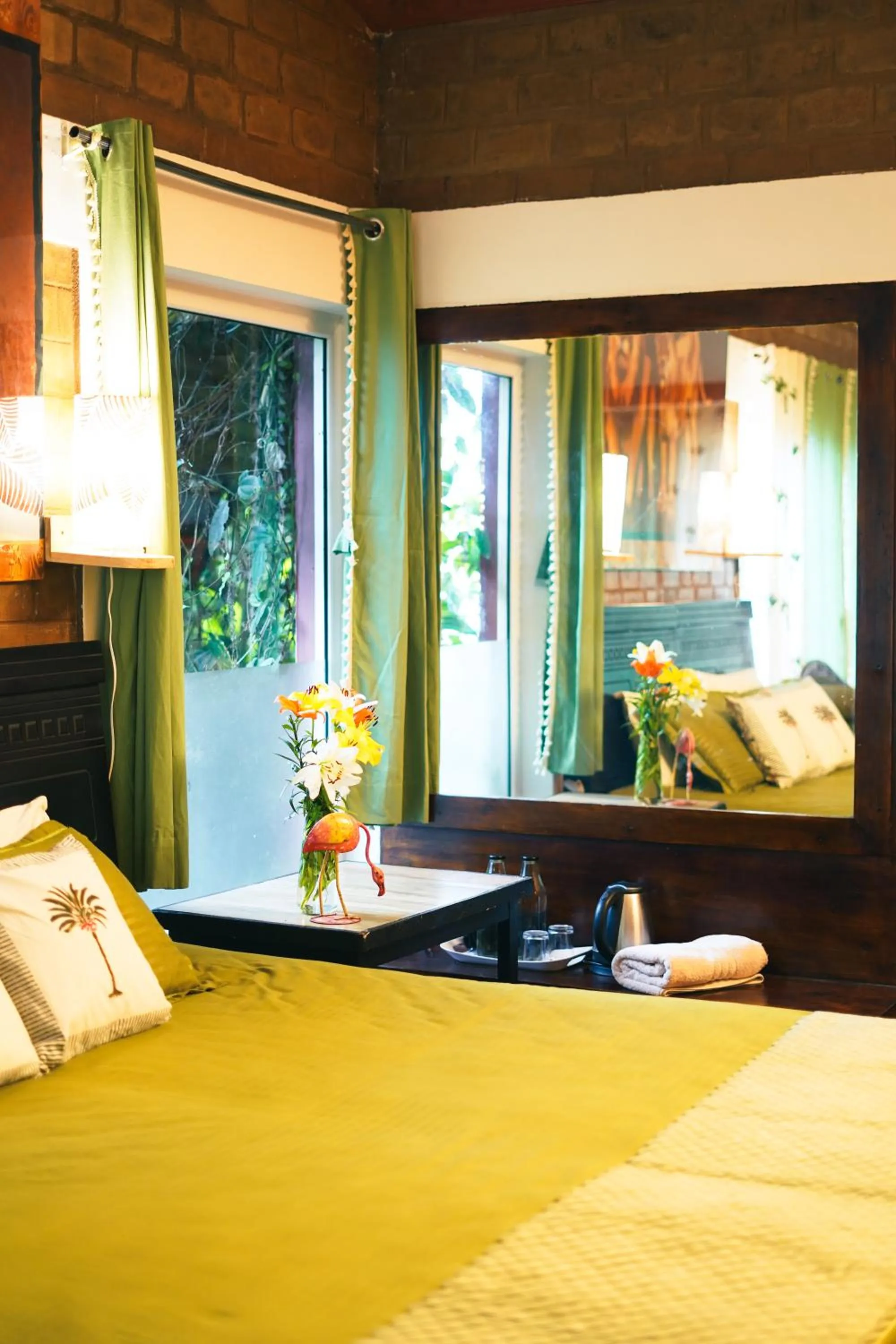 Bed in De Rock Jungle Living Resort