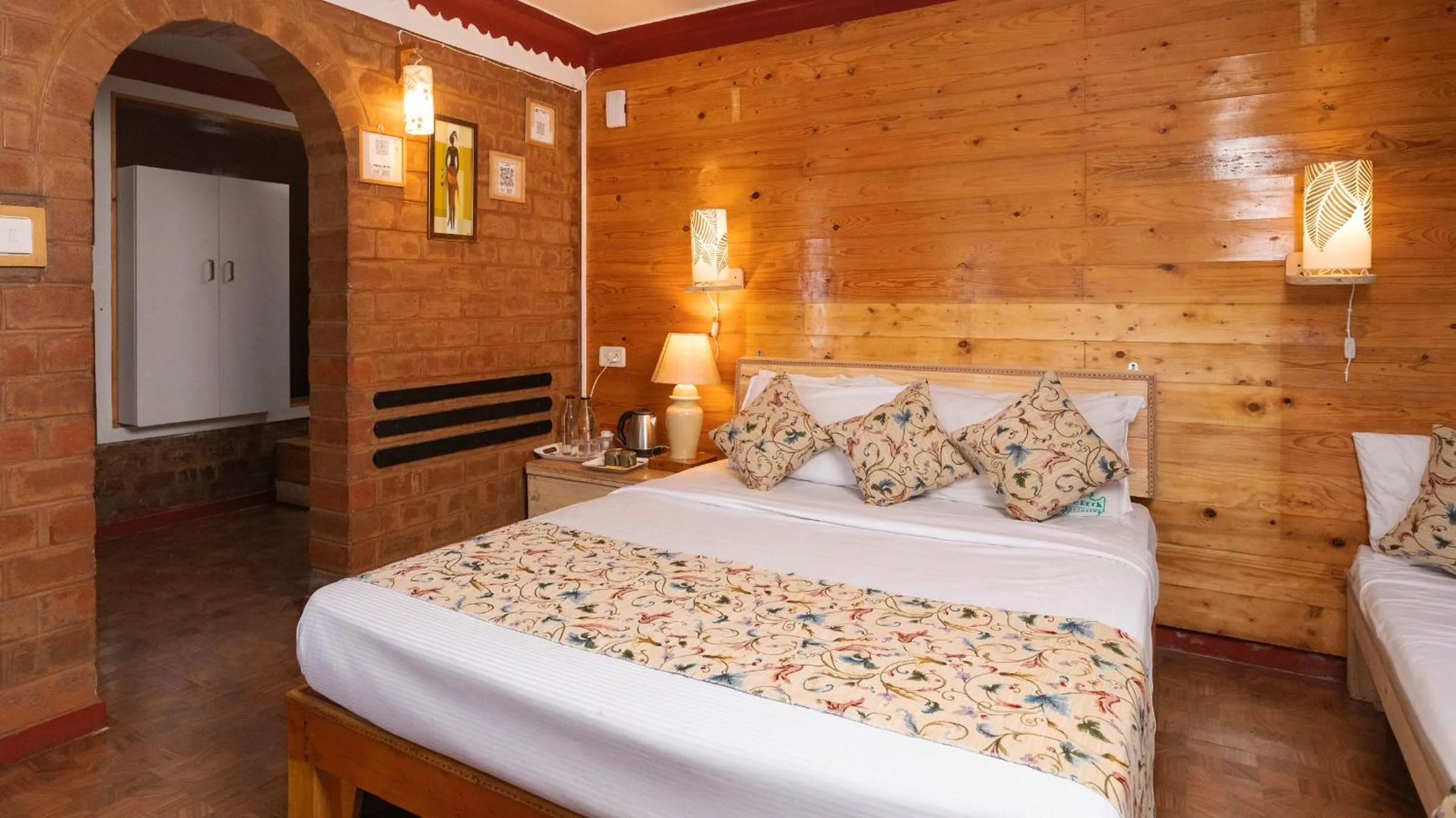 Photo of the whole room, Bed in De Rock Jungle Living Resort