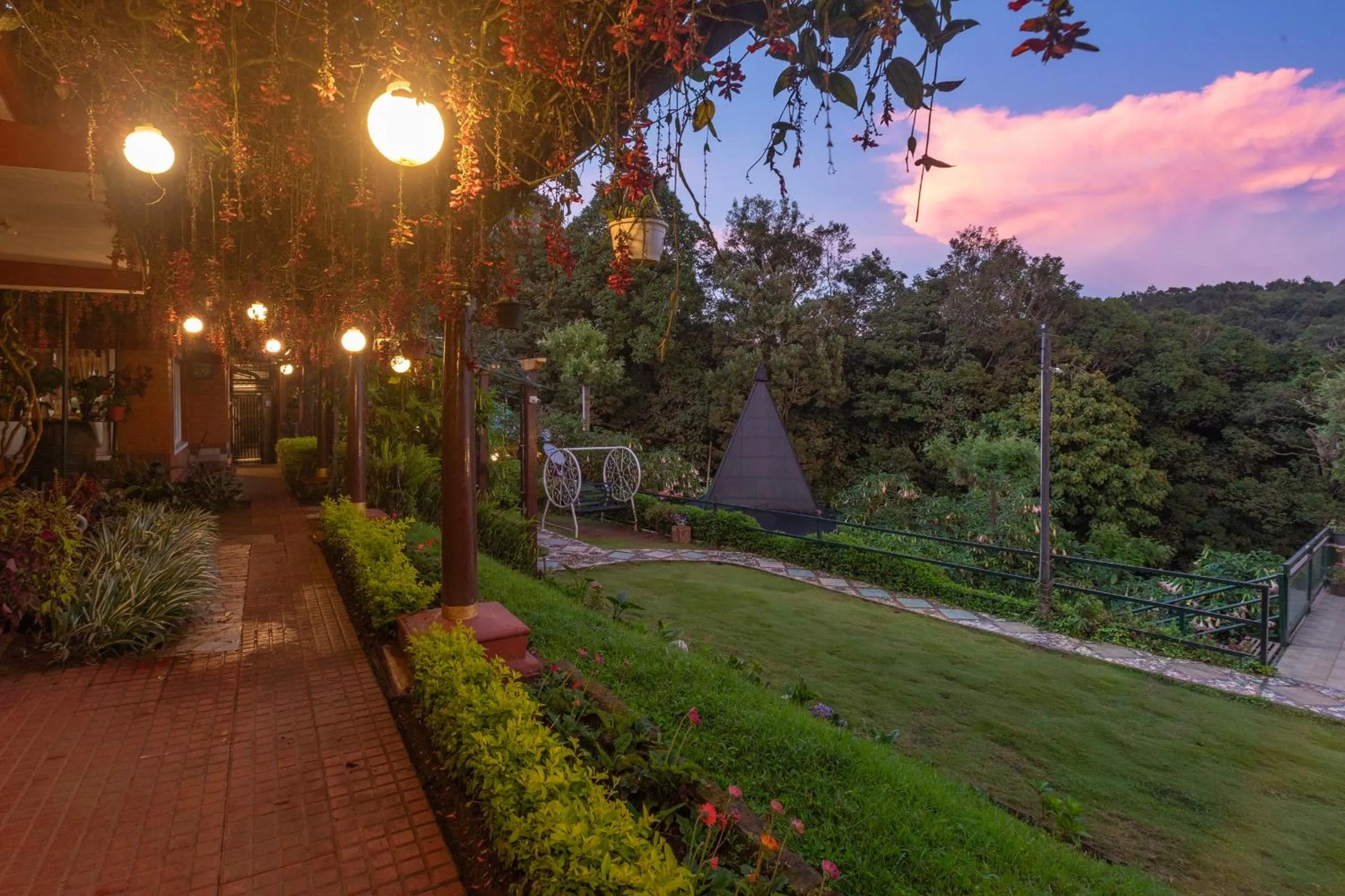 Natural landscape in De Rock Jungle Living Resort