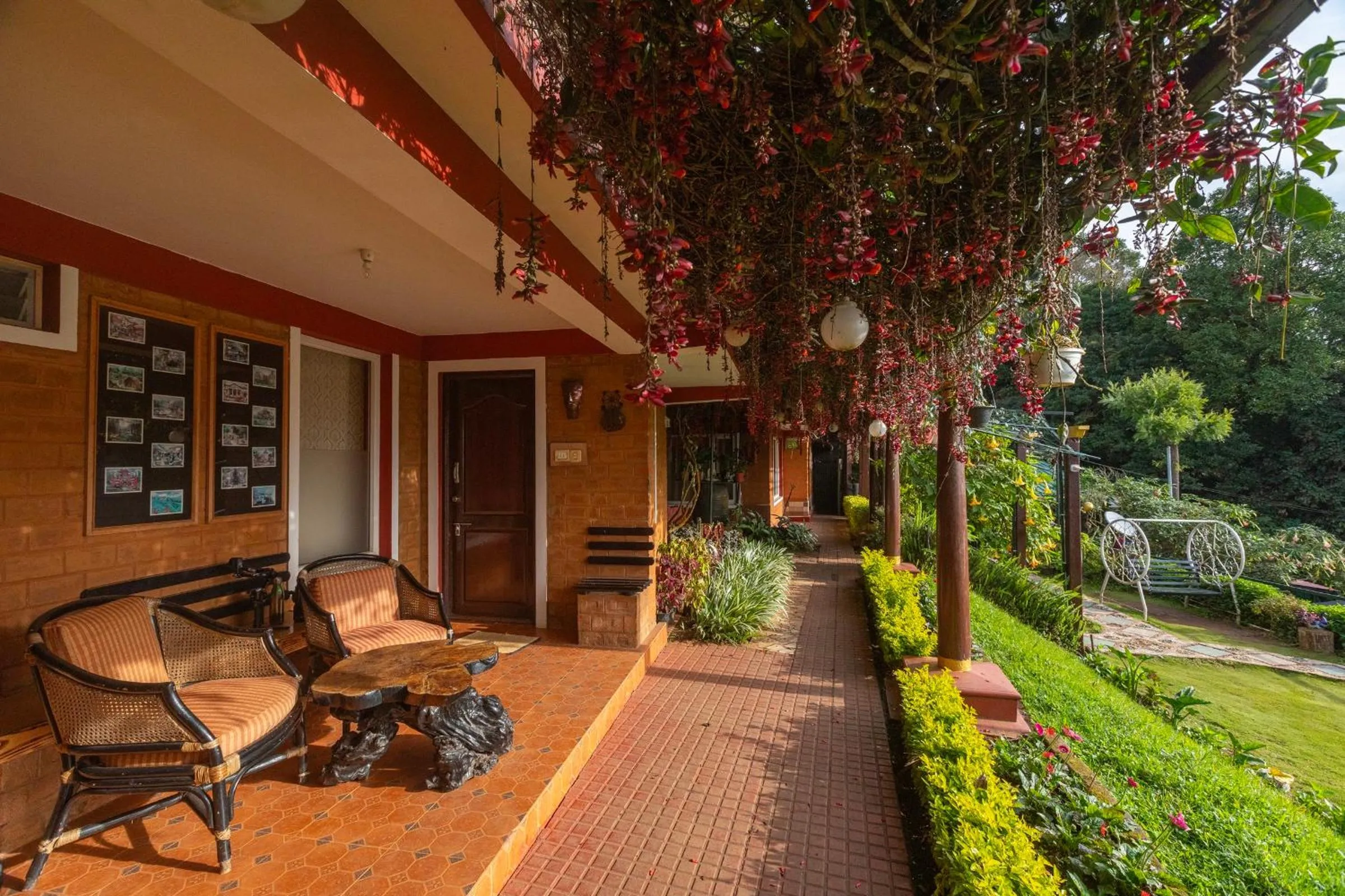 Patio in De Rock Jungle Living Resort