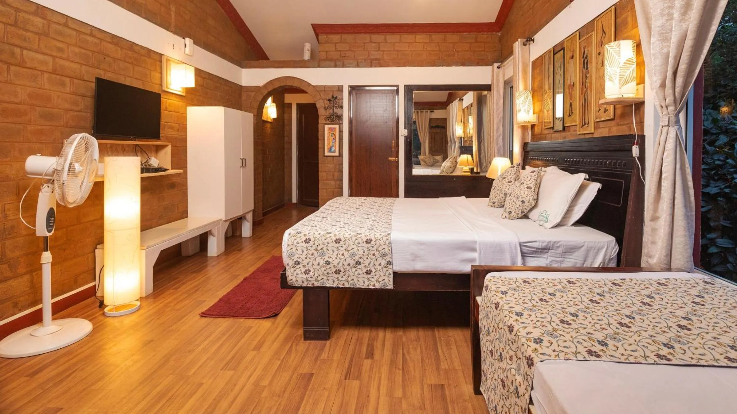 Photo of the whole room, Bed in De Rock Jungle Living Resort