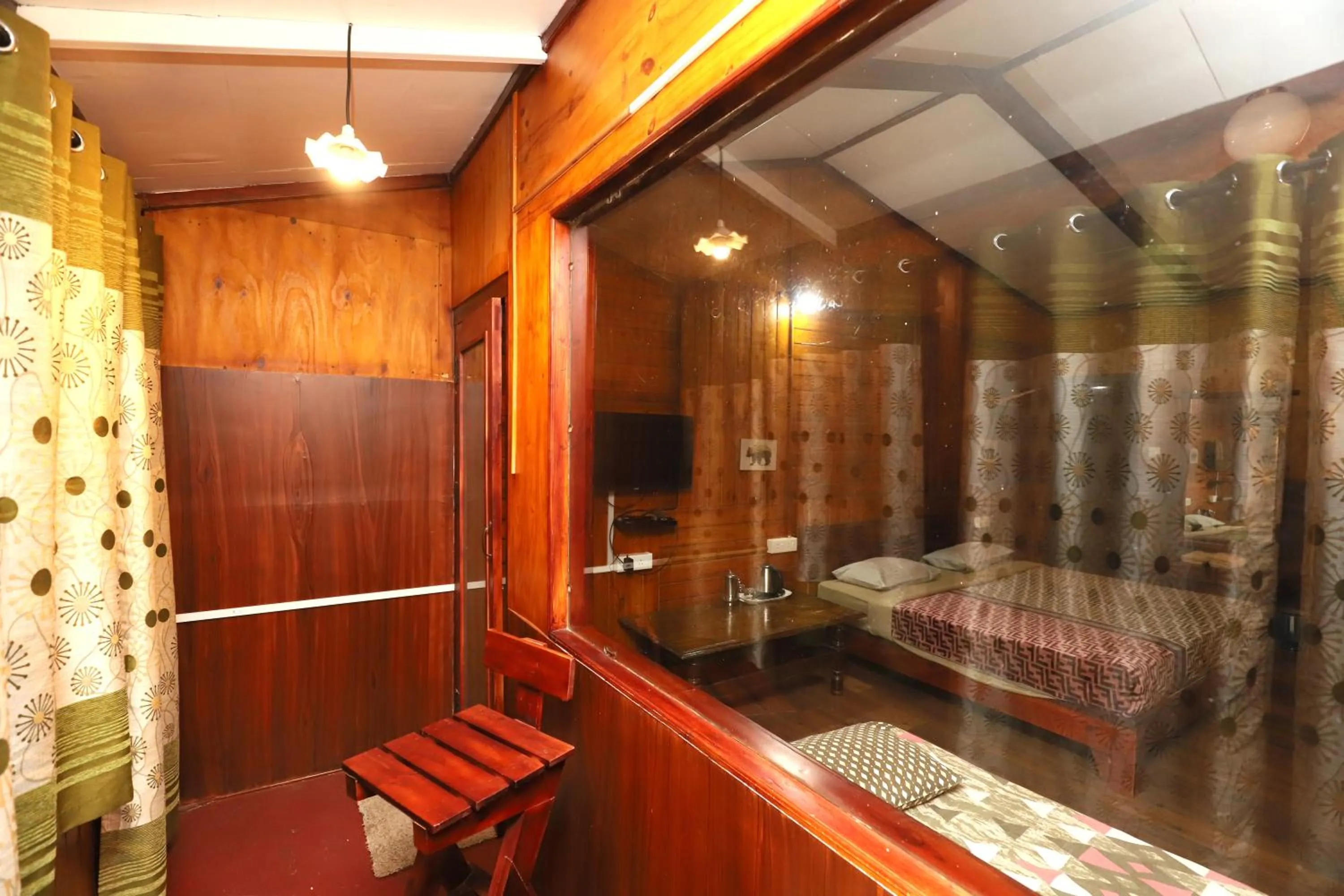 Bed in De Rock Jungle Living Resort