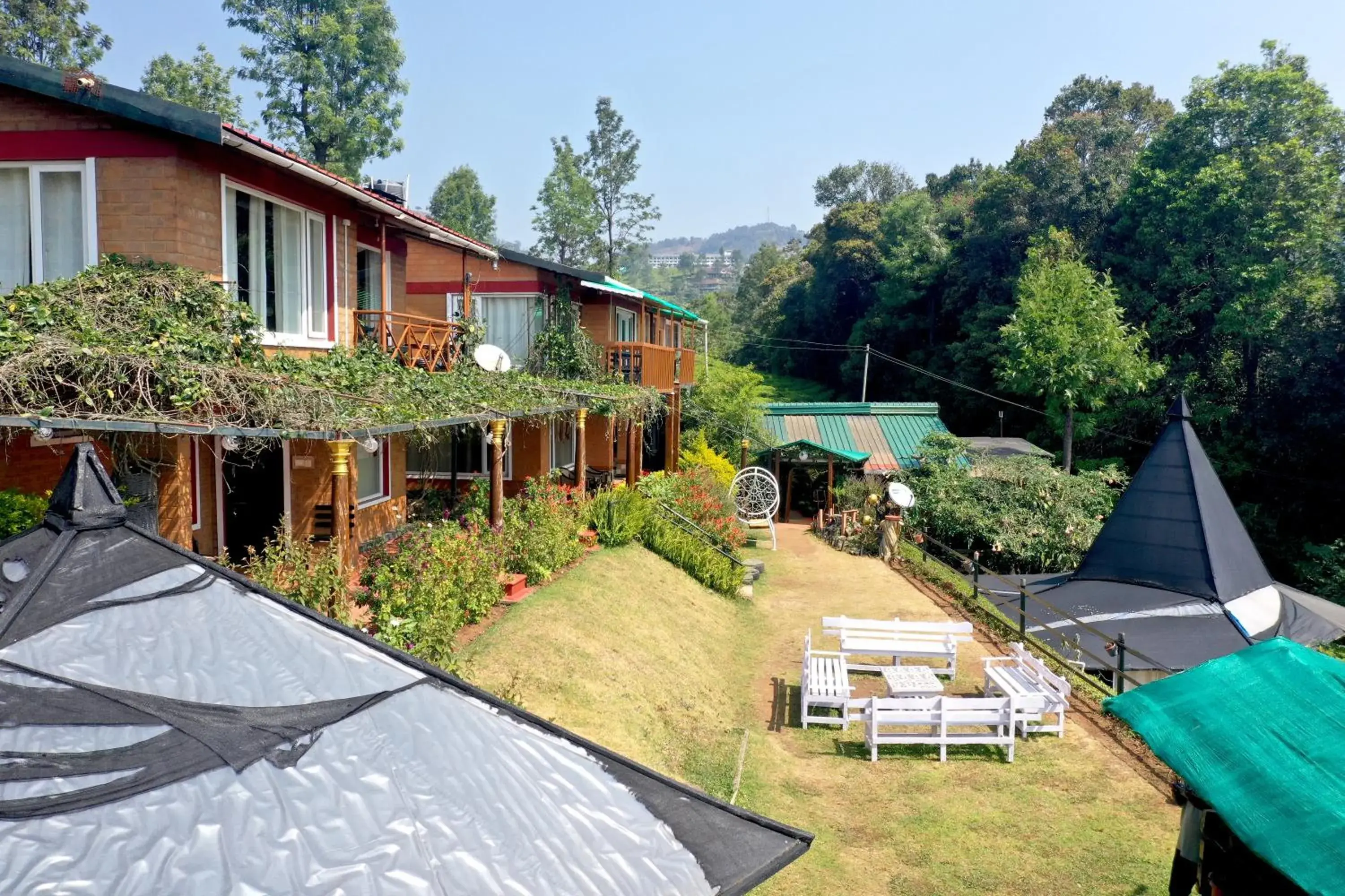 Property building in De Rock Jungle Living Resort Property building in De Rock Jungle Living Resort