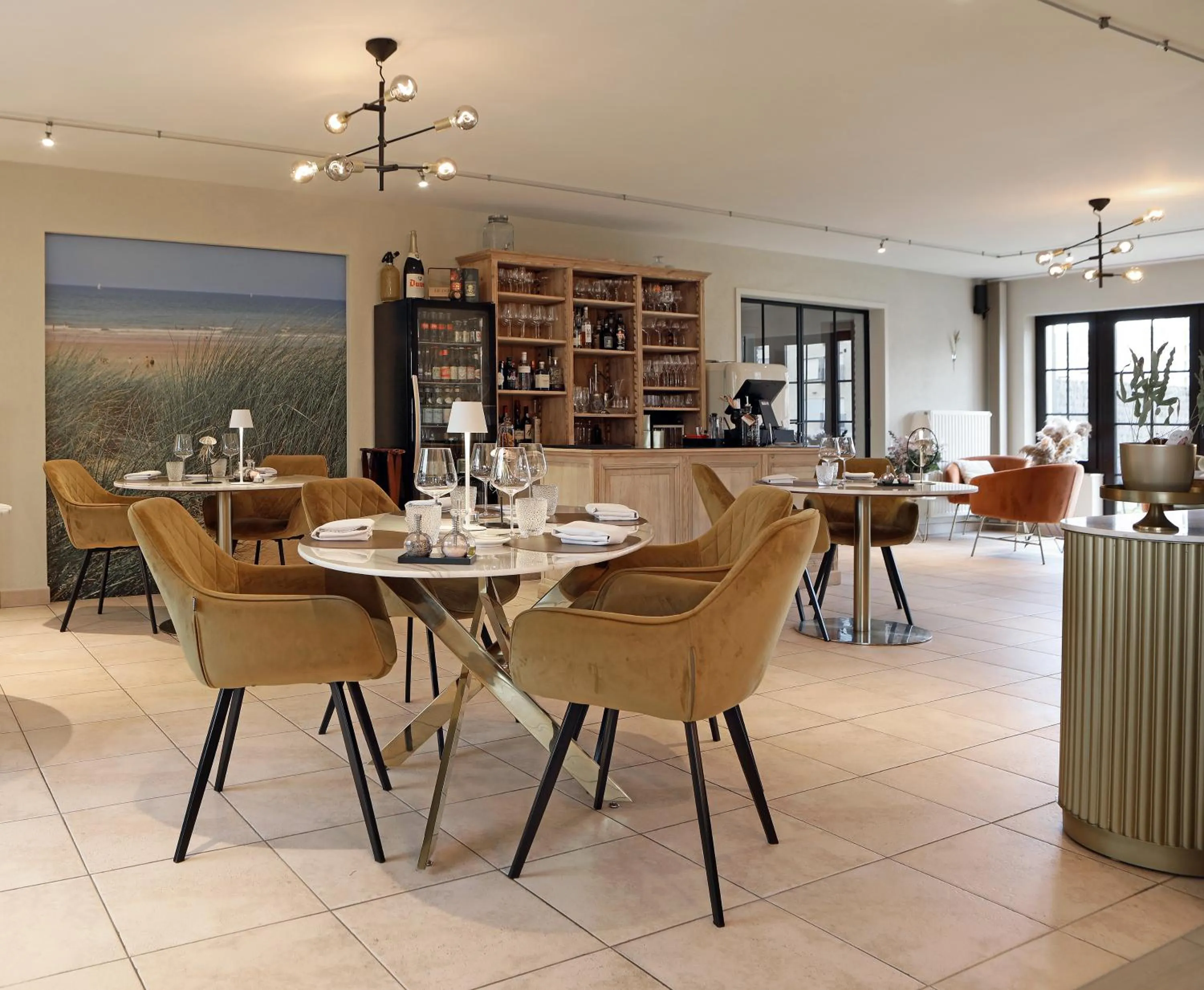 Restaurant/places to eat in Per Sea