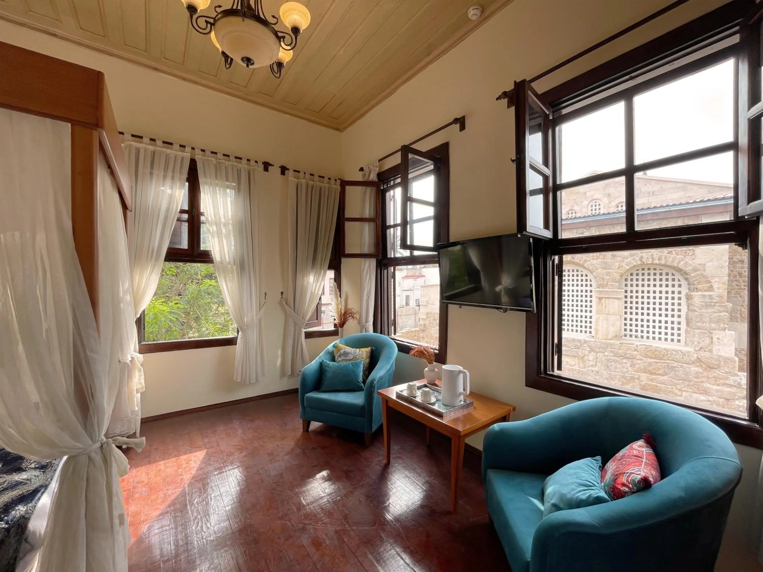 TV and multimedia in Hotel Mille Kaleiçi