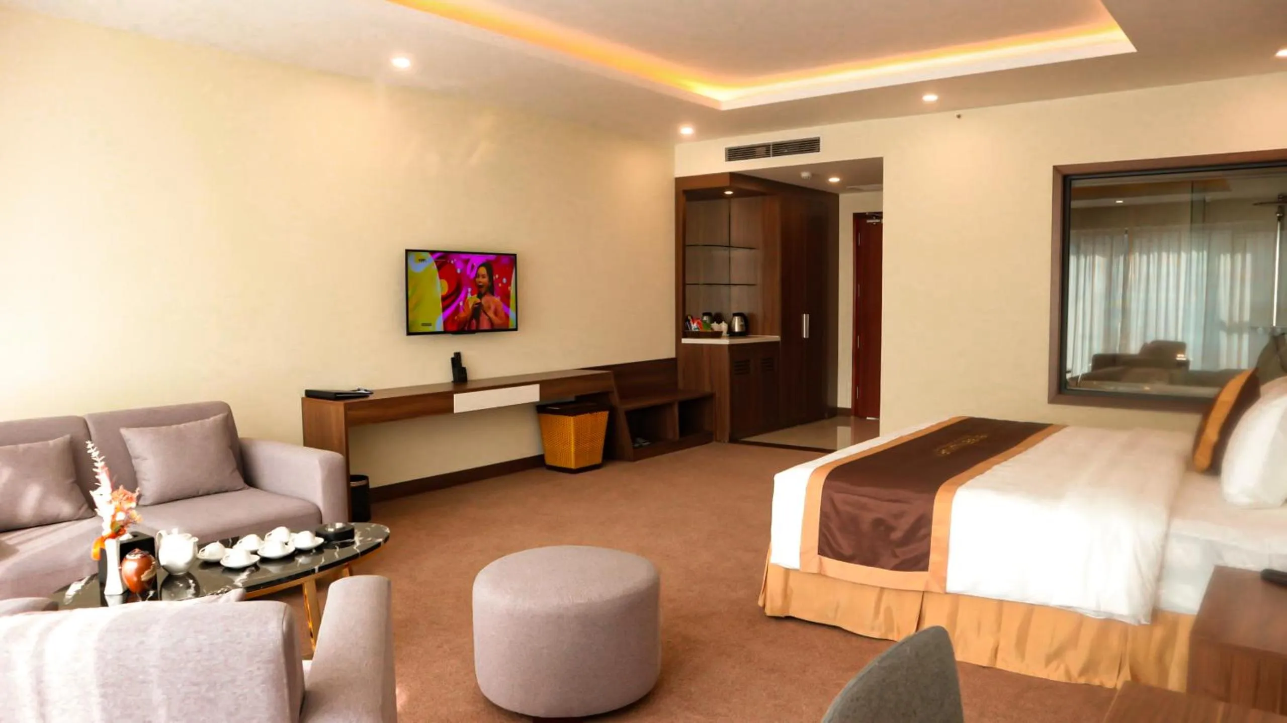 YEN BIEN LUXURY HOTEL