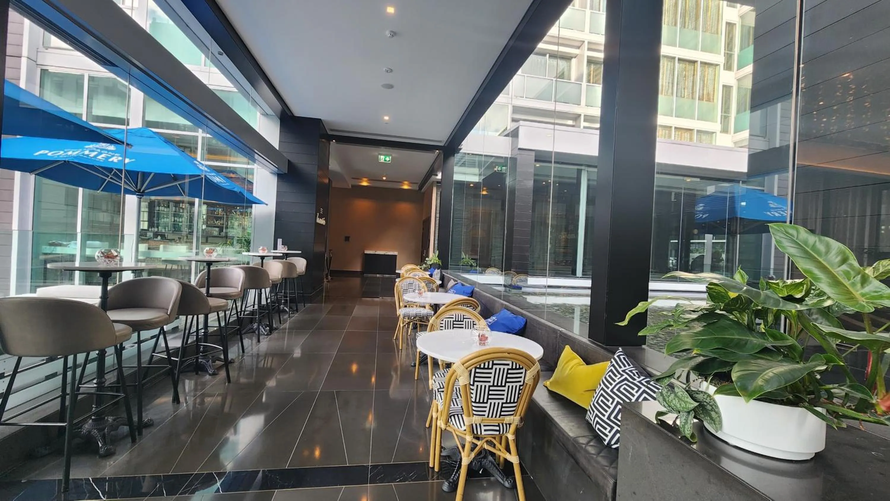 Restaurant/places to eat in Marsden Viaduct