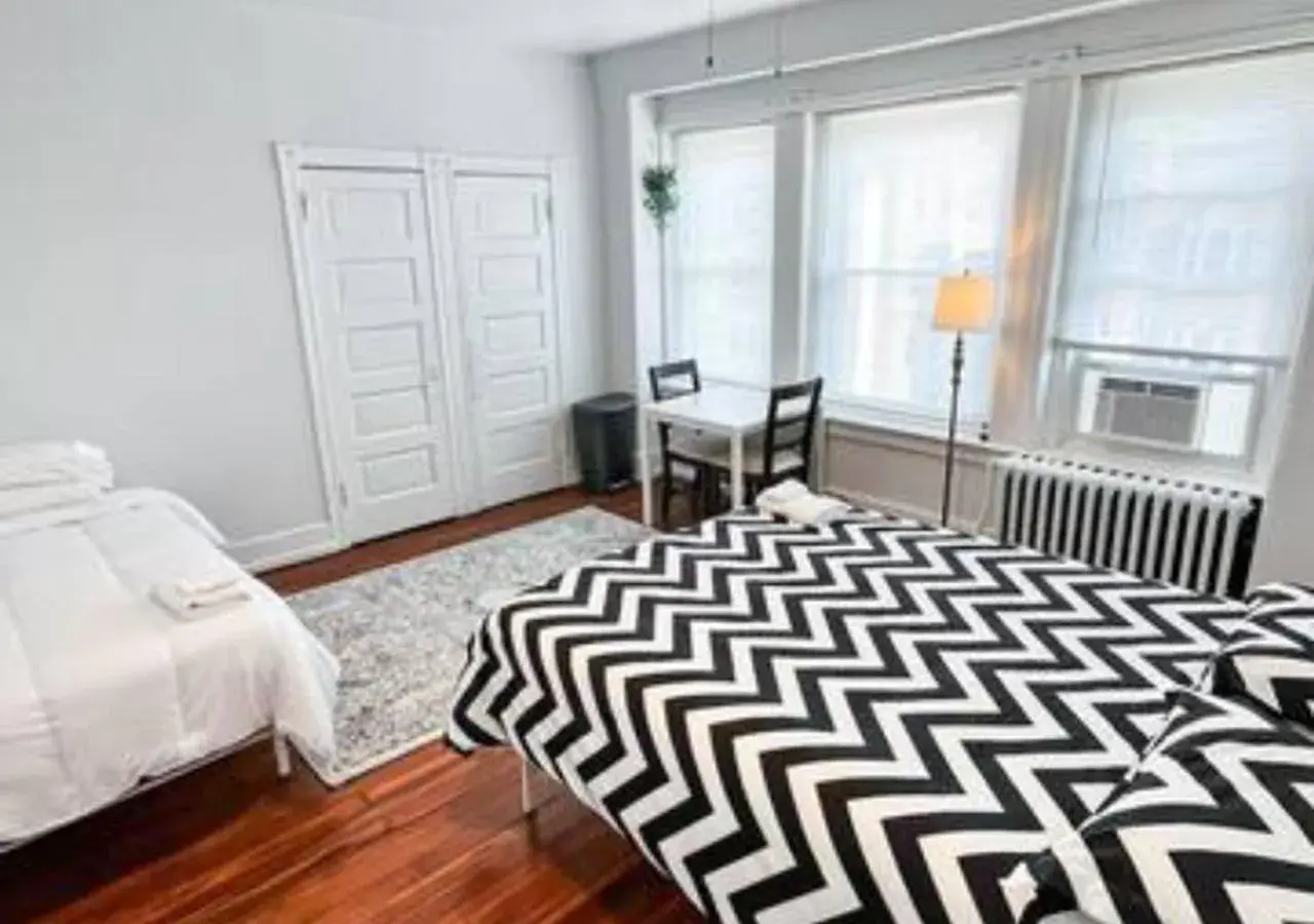 Double Room with Shared Bathroom in Legacy - Spring Garden University City Double Room with Shared Bathroom in Legacy - Spring Garden University City