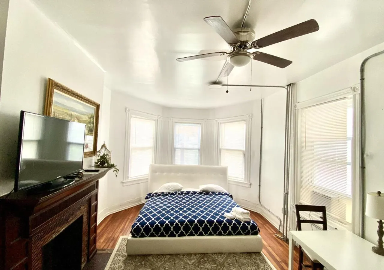 Bed in Legacy - Spring Garden University City