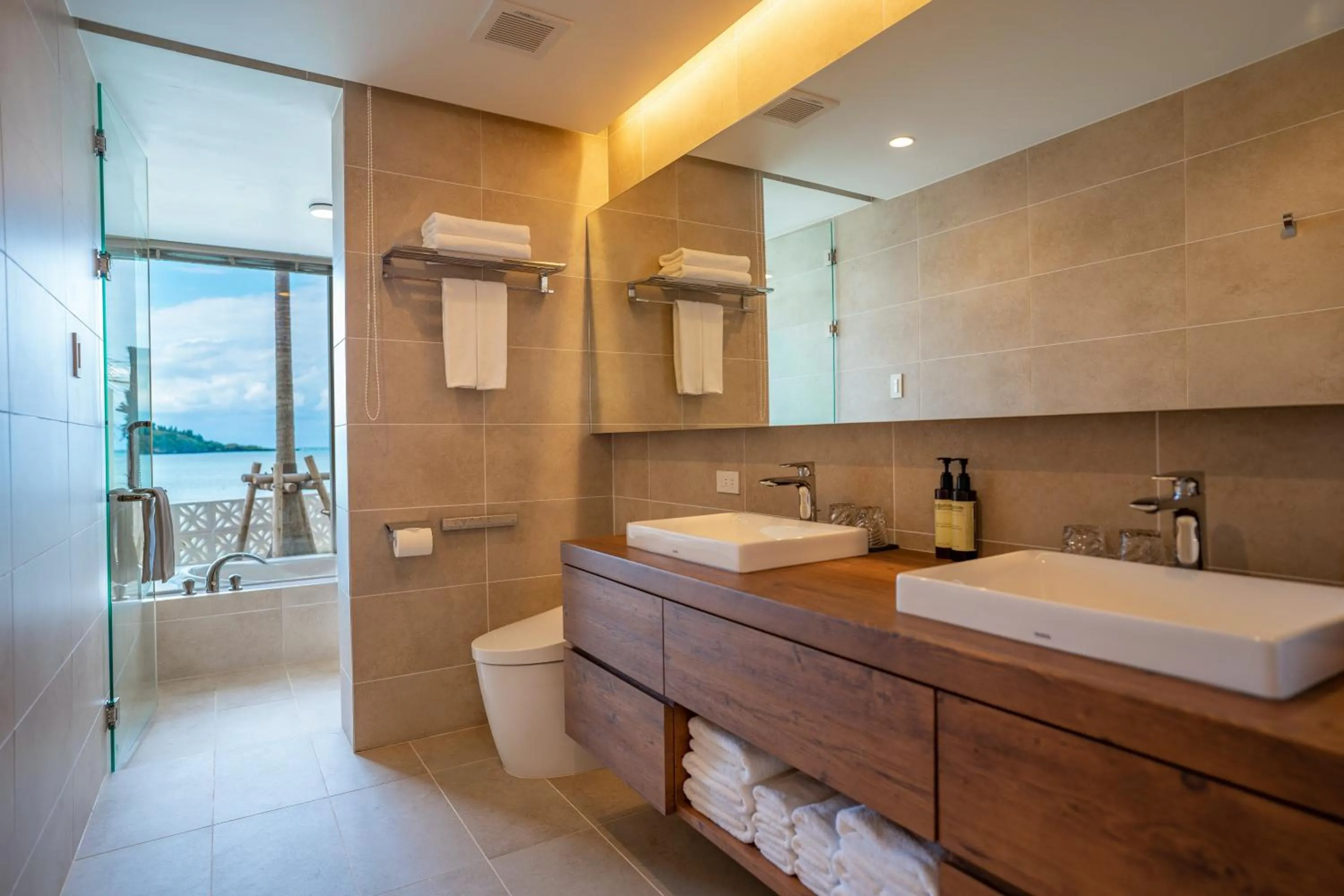 Shower in Villa VALIOSA ON THE BEACH