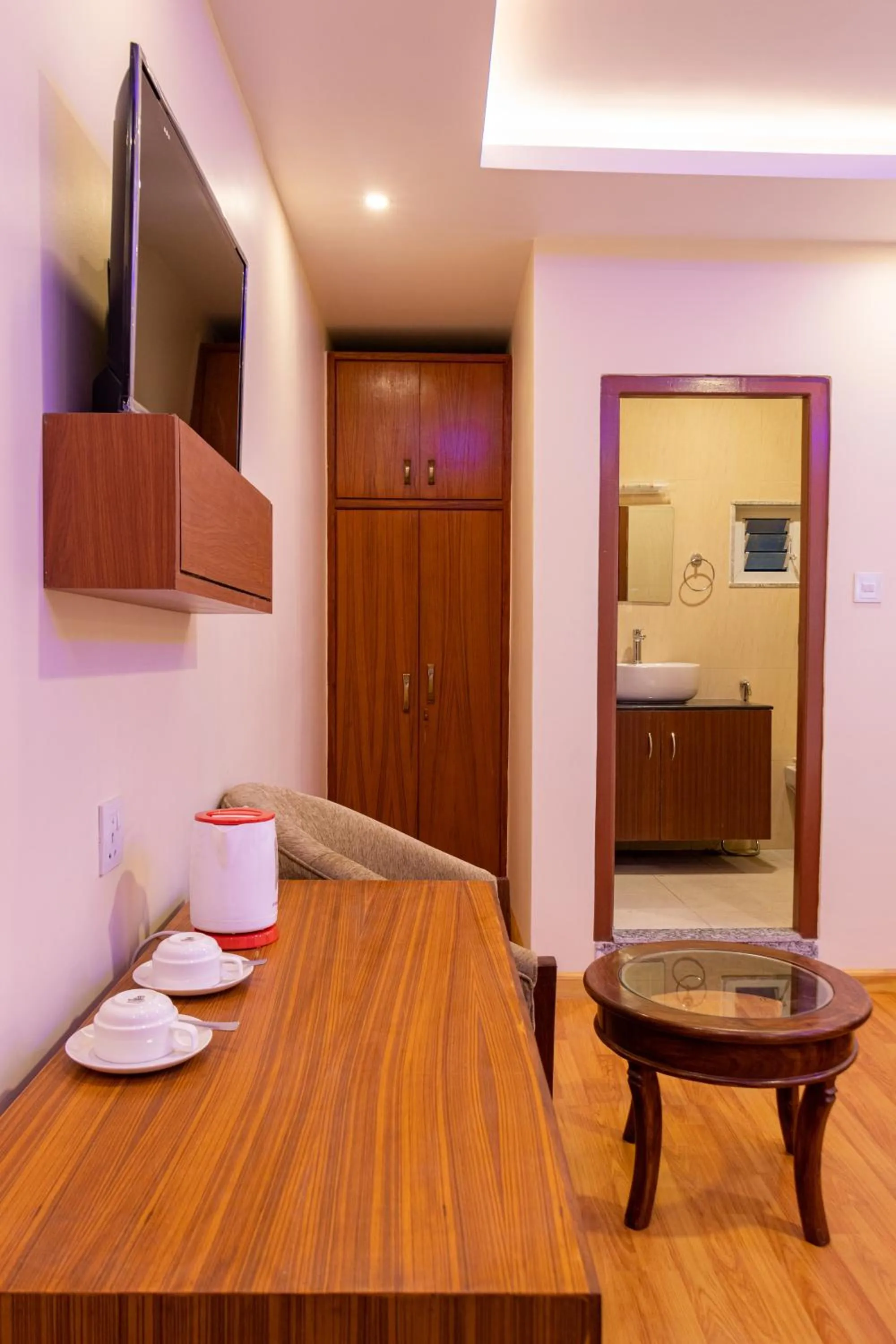 TV and multimedia in Everland Kathmandu Hotel