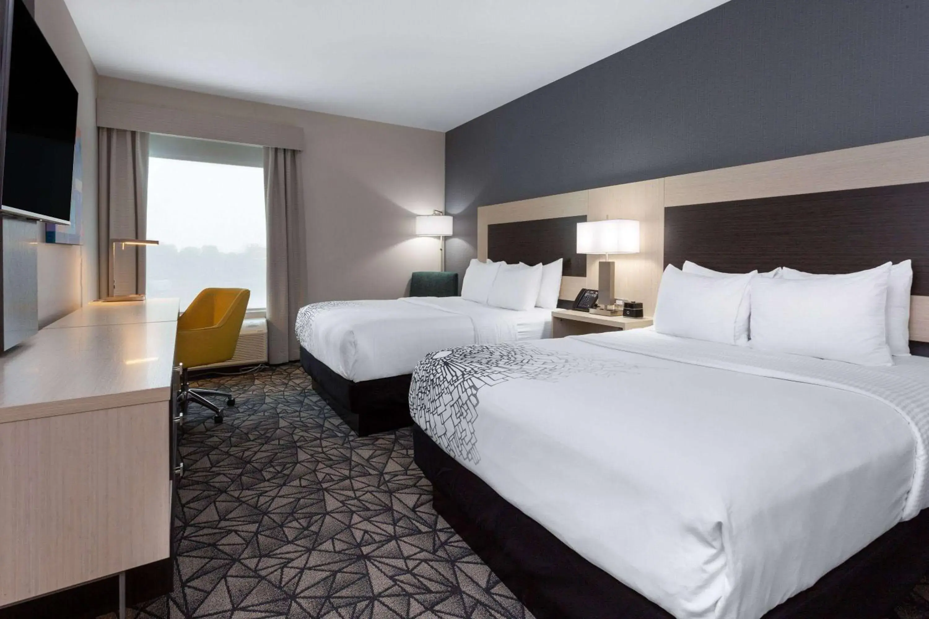 Queen Room with Two Queen Beds - Non-Smoking in La Quinta Inn & Suites by Wyndham Shorewood Queen Room with Two Queen Beds - Non-Smoking in La Quinta Inn & Suites by Wyndham Shorewood