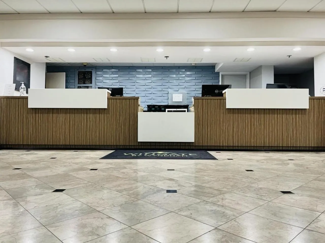 Lobby or reception in Wingate Houston near NRG Park/Medical Center