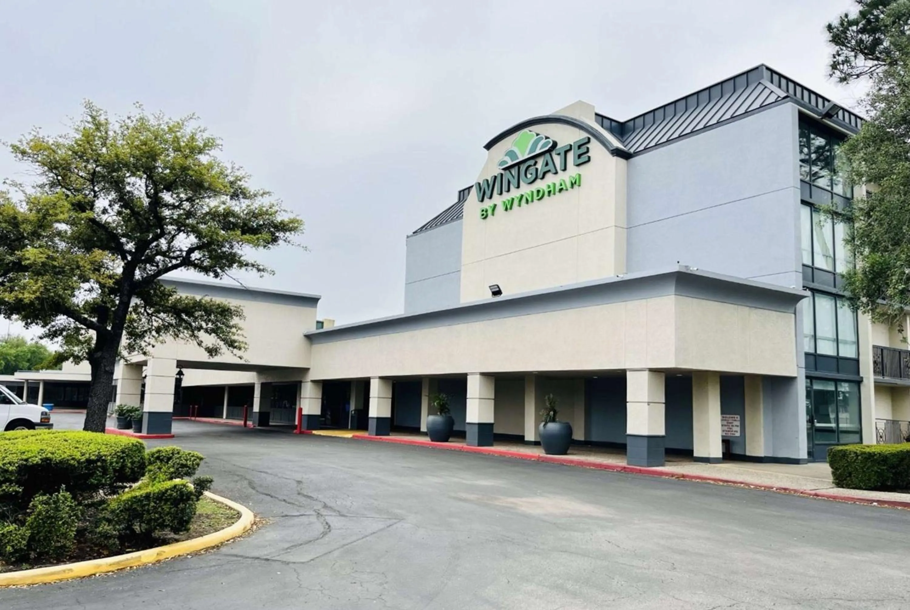 Property building in Wingate Houston near NRG Park/Medical Center