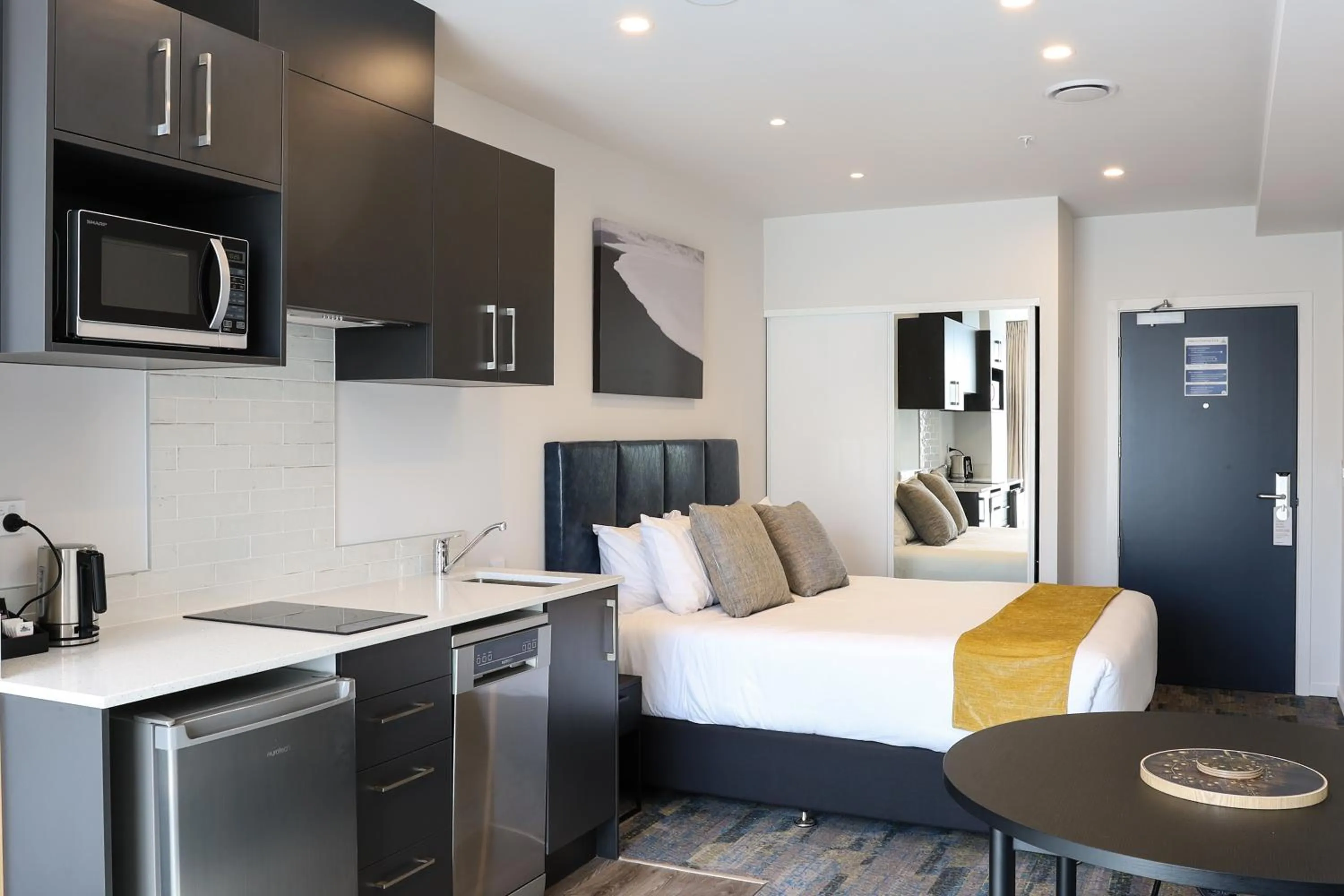 Photo of the whole room in Ramada by Wyndham Wellington Taranaki Street