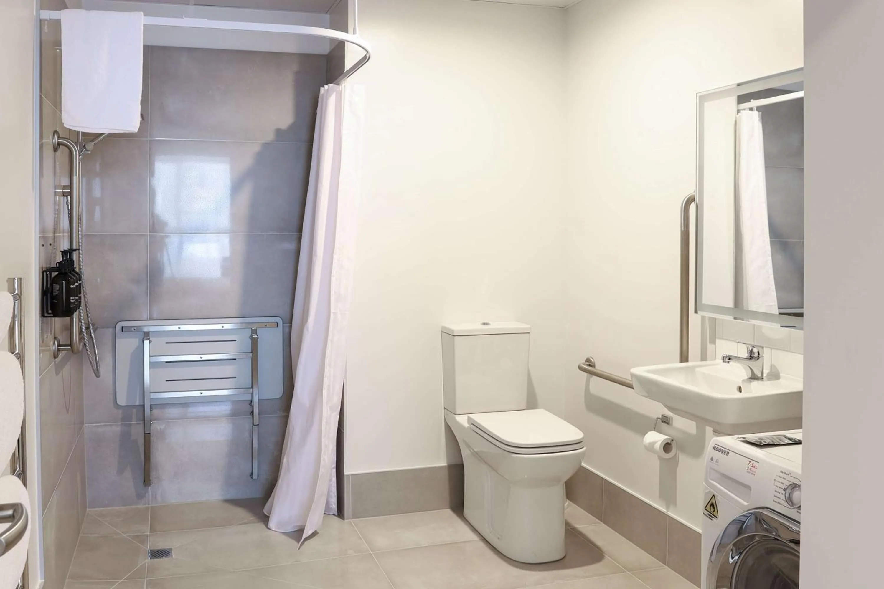 Shower in Ramada by Wyndham Wellington Taranaki Street