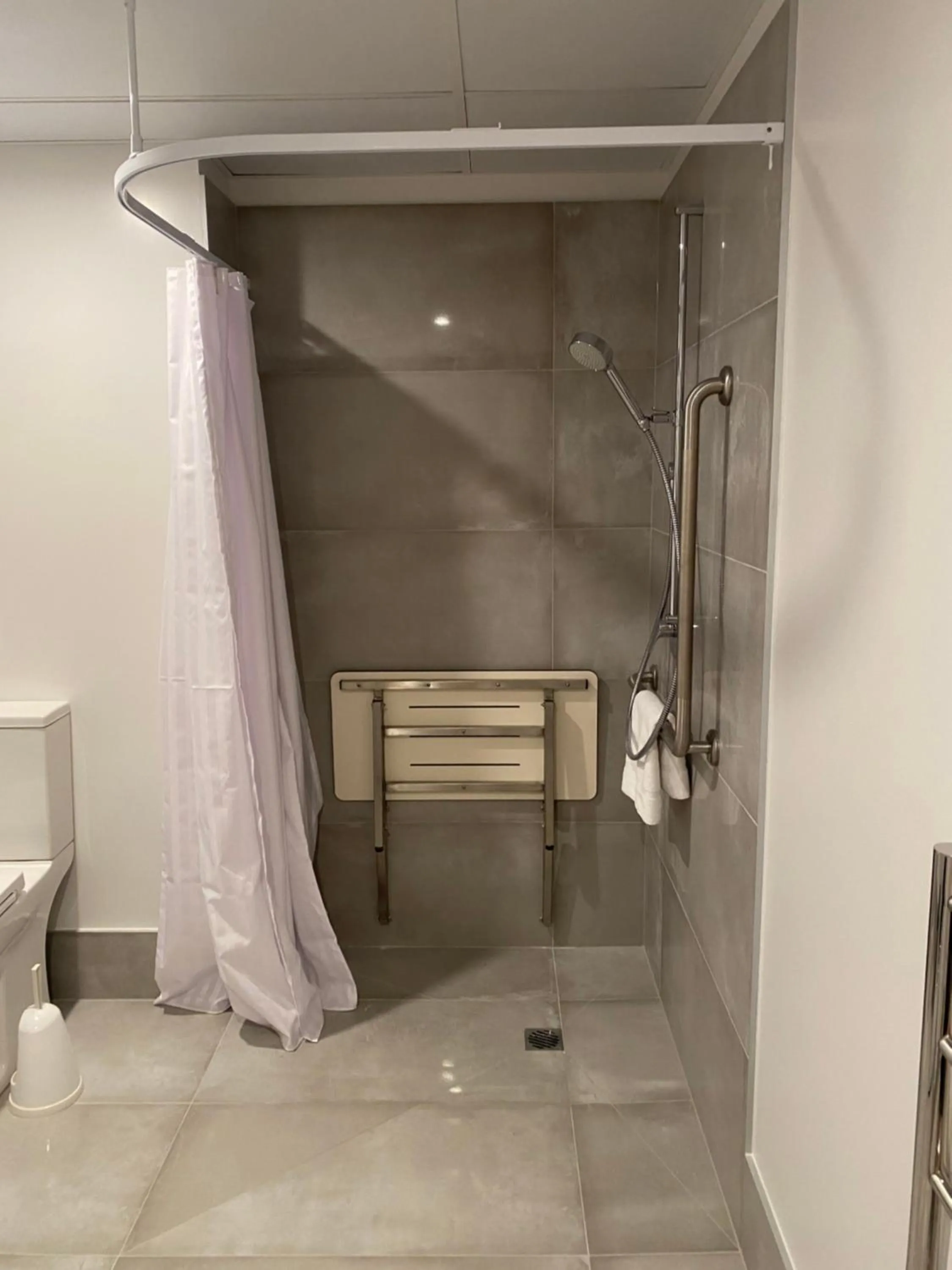 Bathroom in Ramada by Wyndham Wellington Taranaki Street