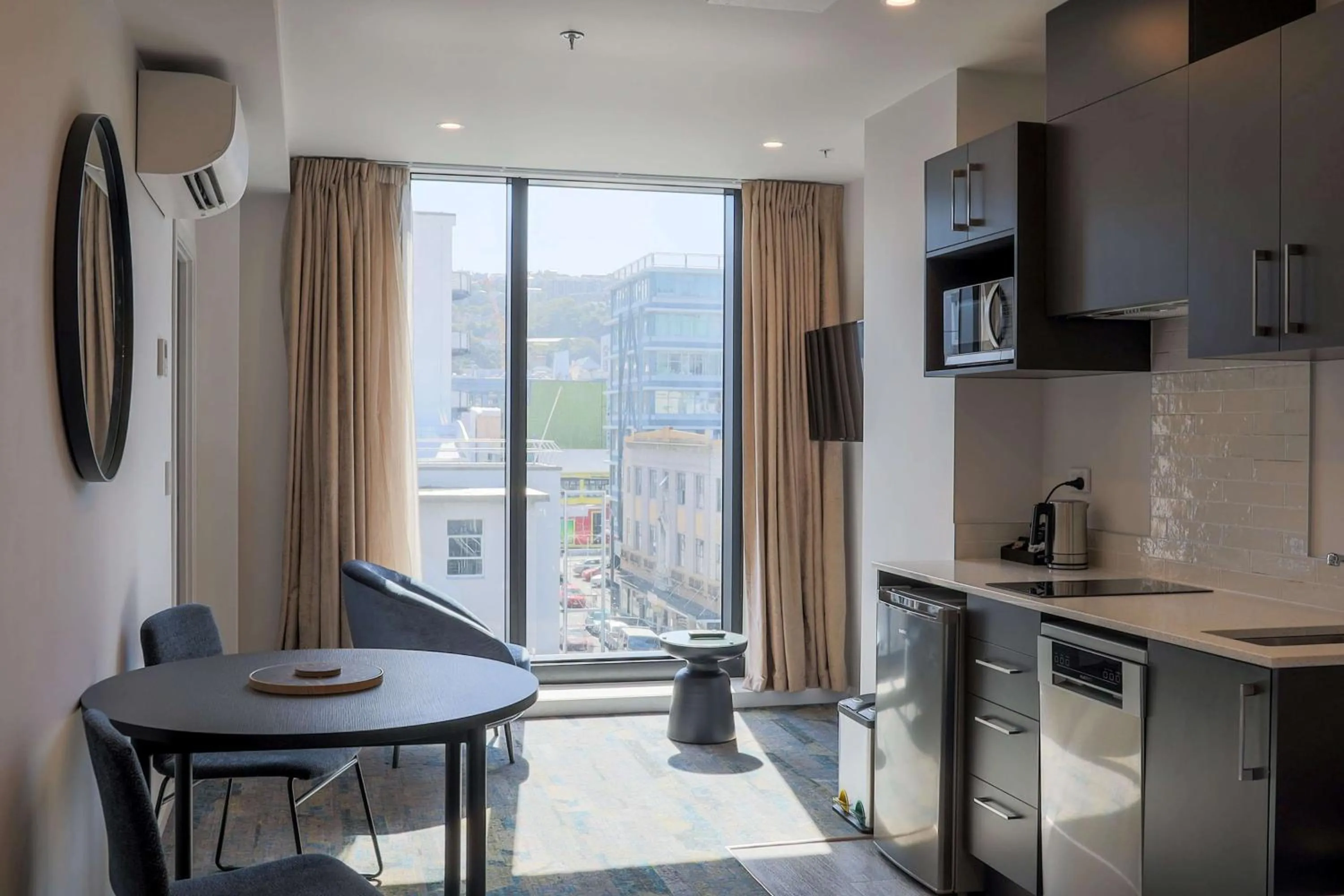 Photo of the whole room in Ramada by Wyndham Wellington Taranaki Street