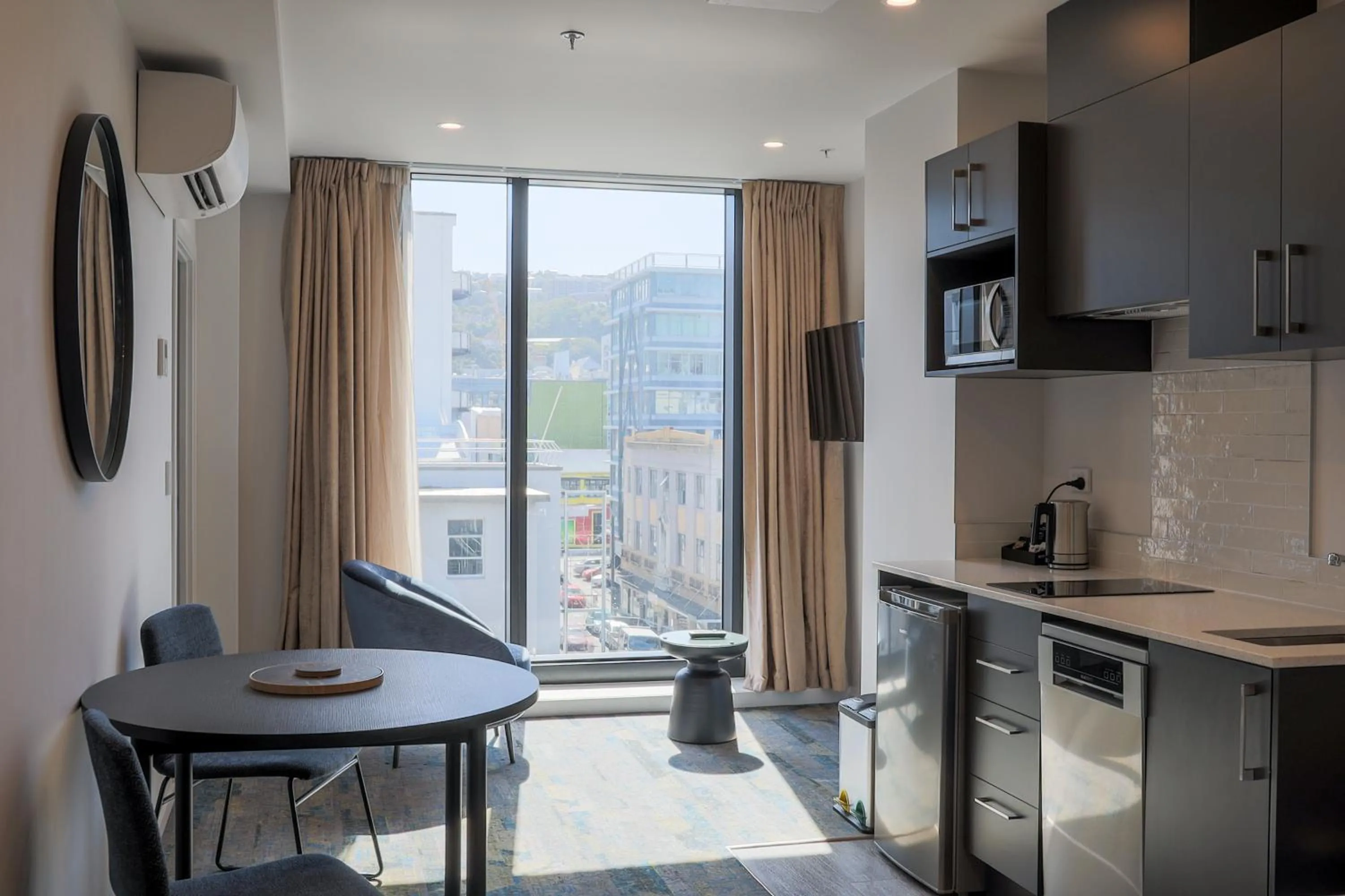 Coffee/tea facilities in Ramada by Wyndham Wellington Taranaki Street