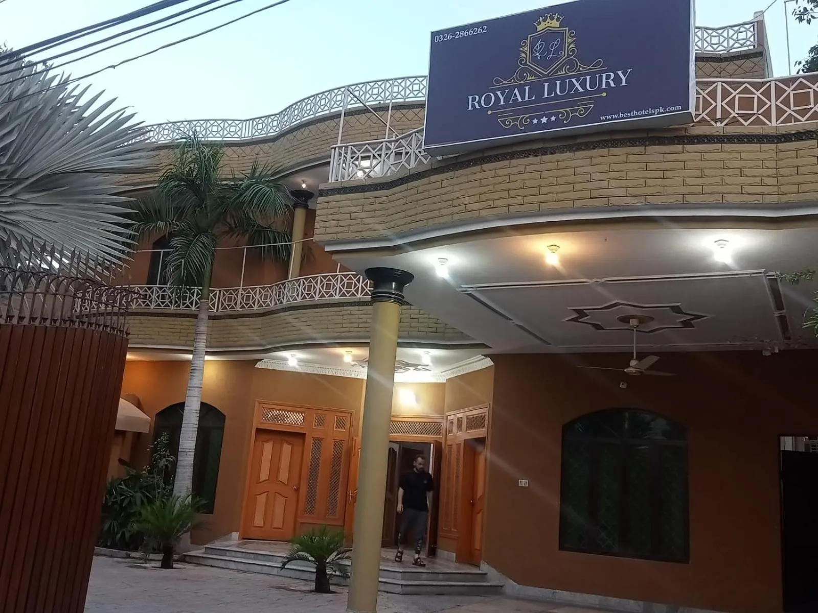 Hotel Royal Luxury Multan