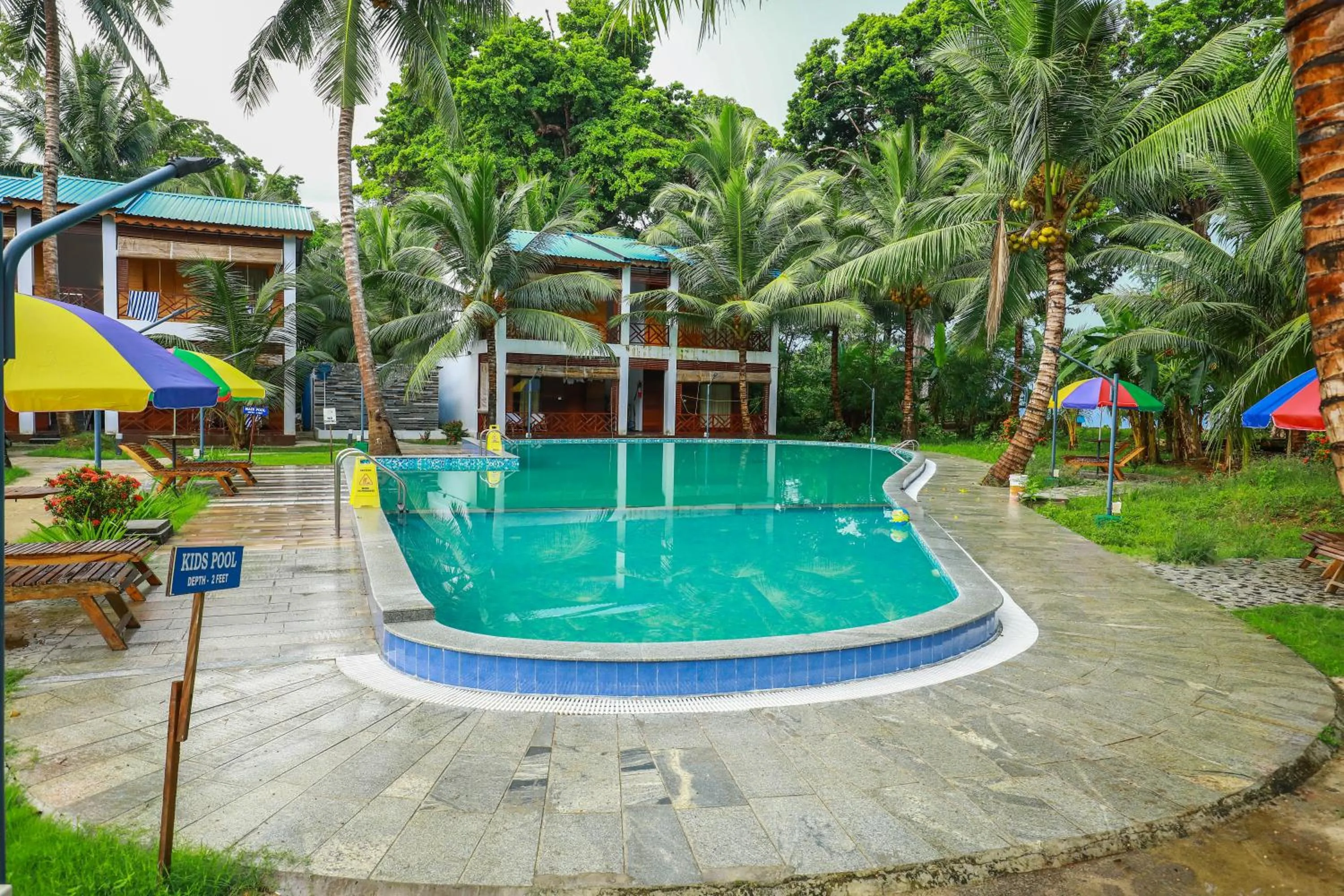 Swimming pool in Pearl Park Beach Resort Private Limited