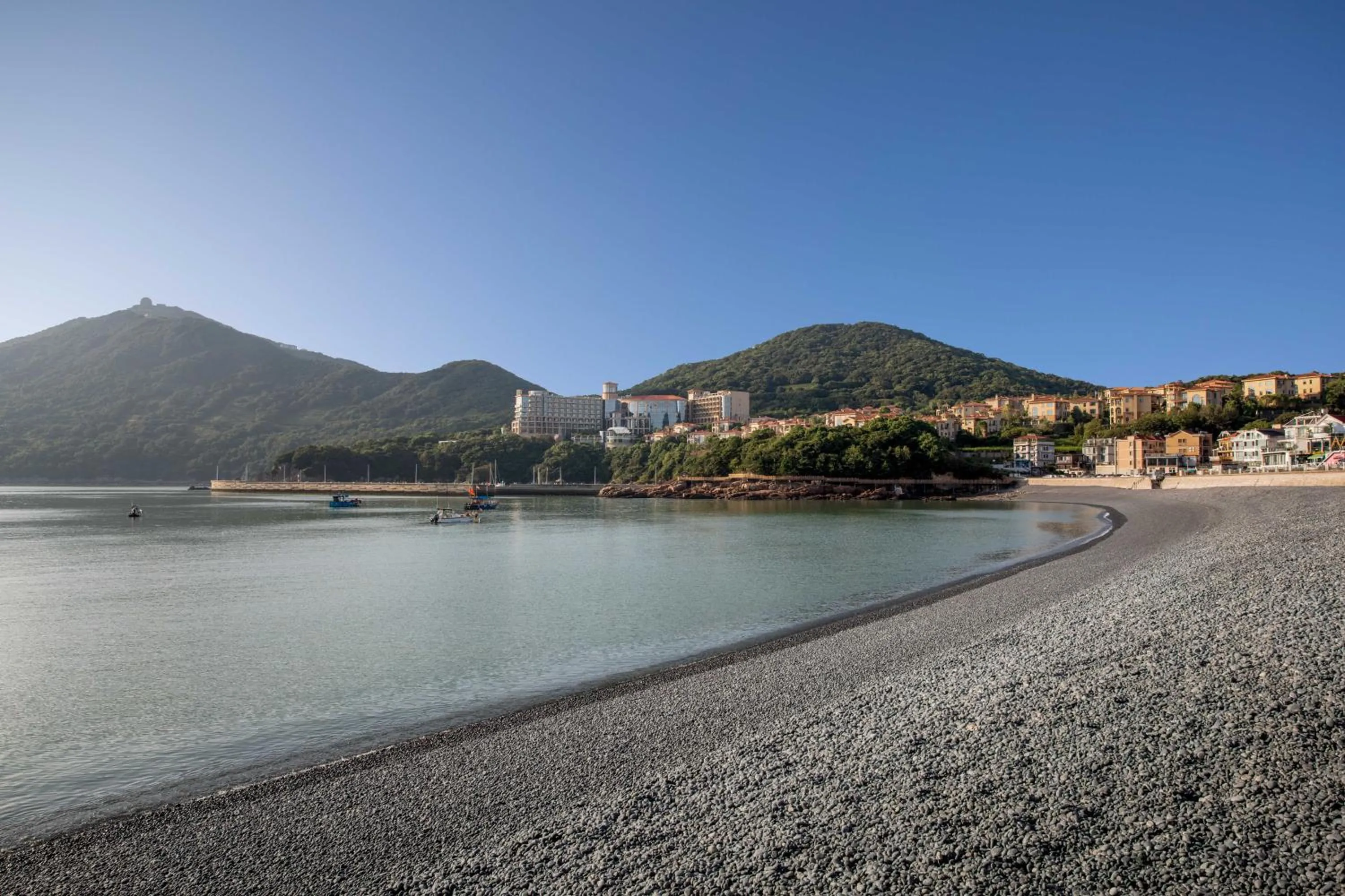 Nearby landmark in Crowne Plaza Zhoushan Seaview by IHG