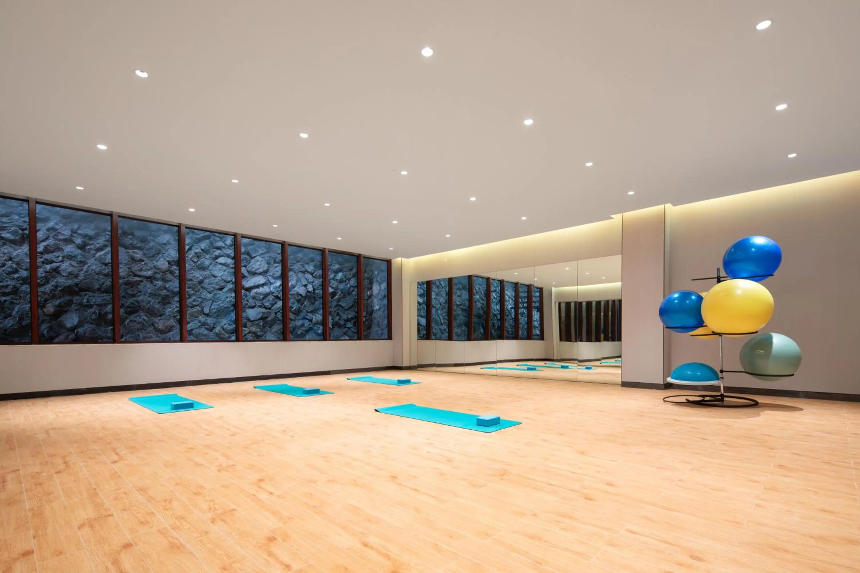 Spa and wellness centre/facilities in Crowne Plaza Zhoushan Seaview by IHG