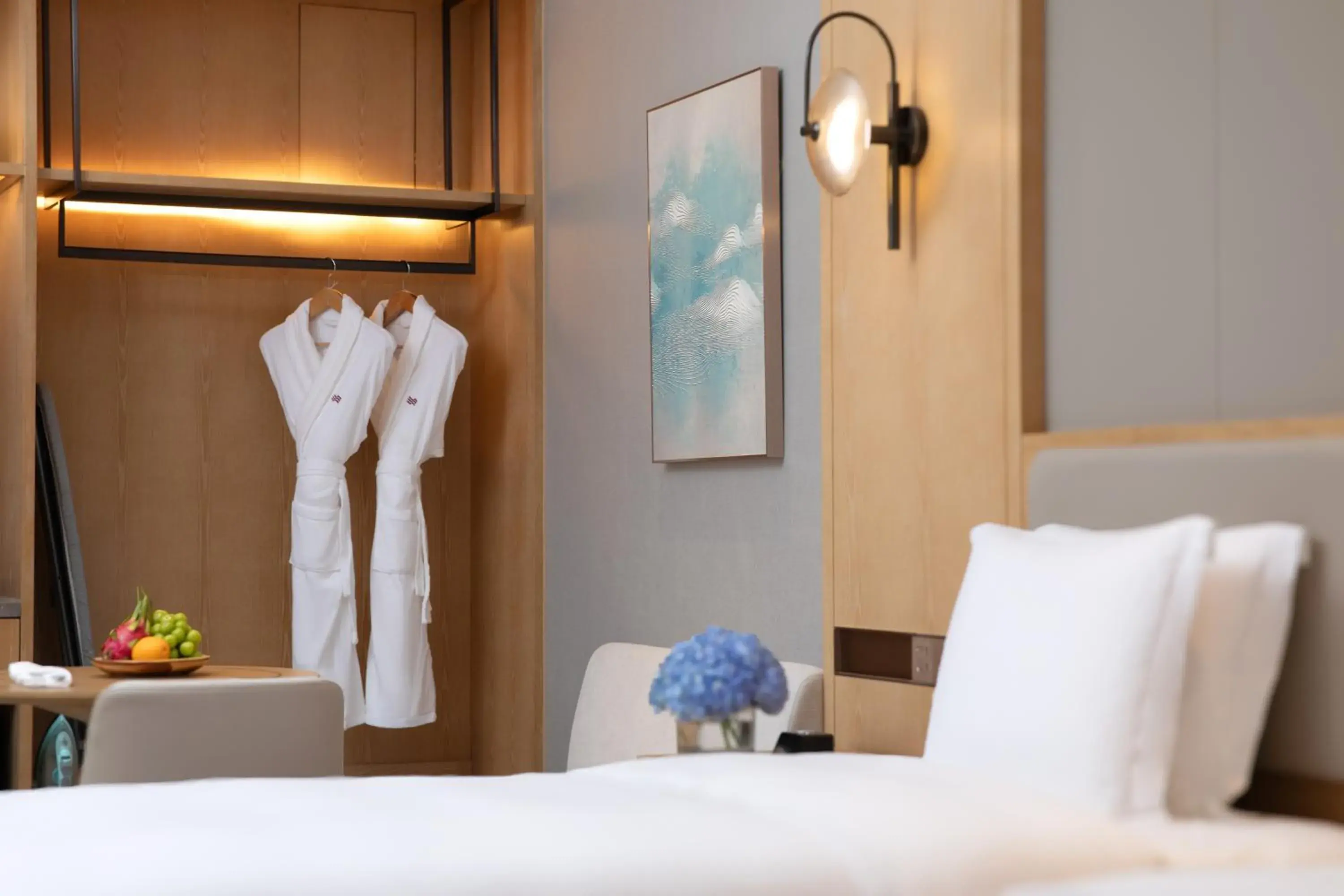 Standard Twin Room in Crowne Plaza Zhoushan Seaview by IHG Standard Twin Room in Crowne Plaza Zhoushan Seaview by IHG