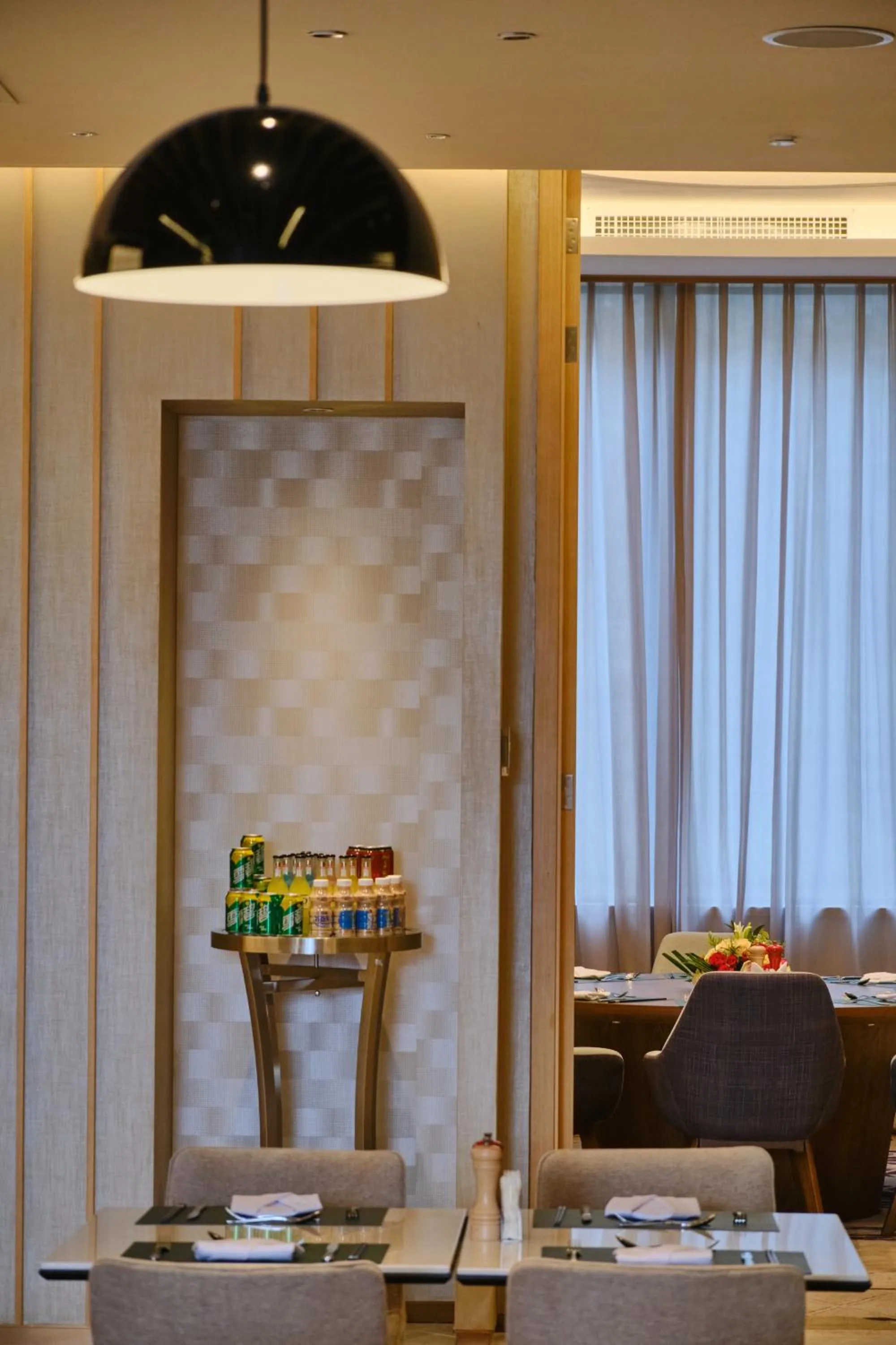Restaurant/places to eat in Holiday Inn Tongren Wanshan by IHG