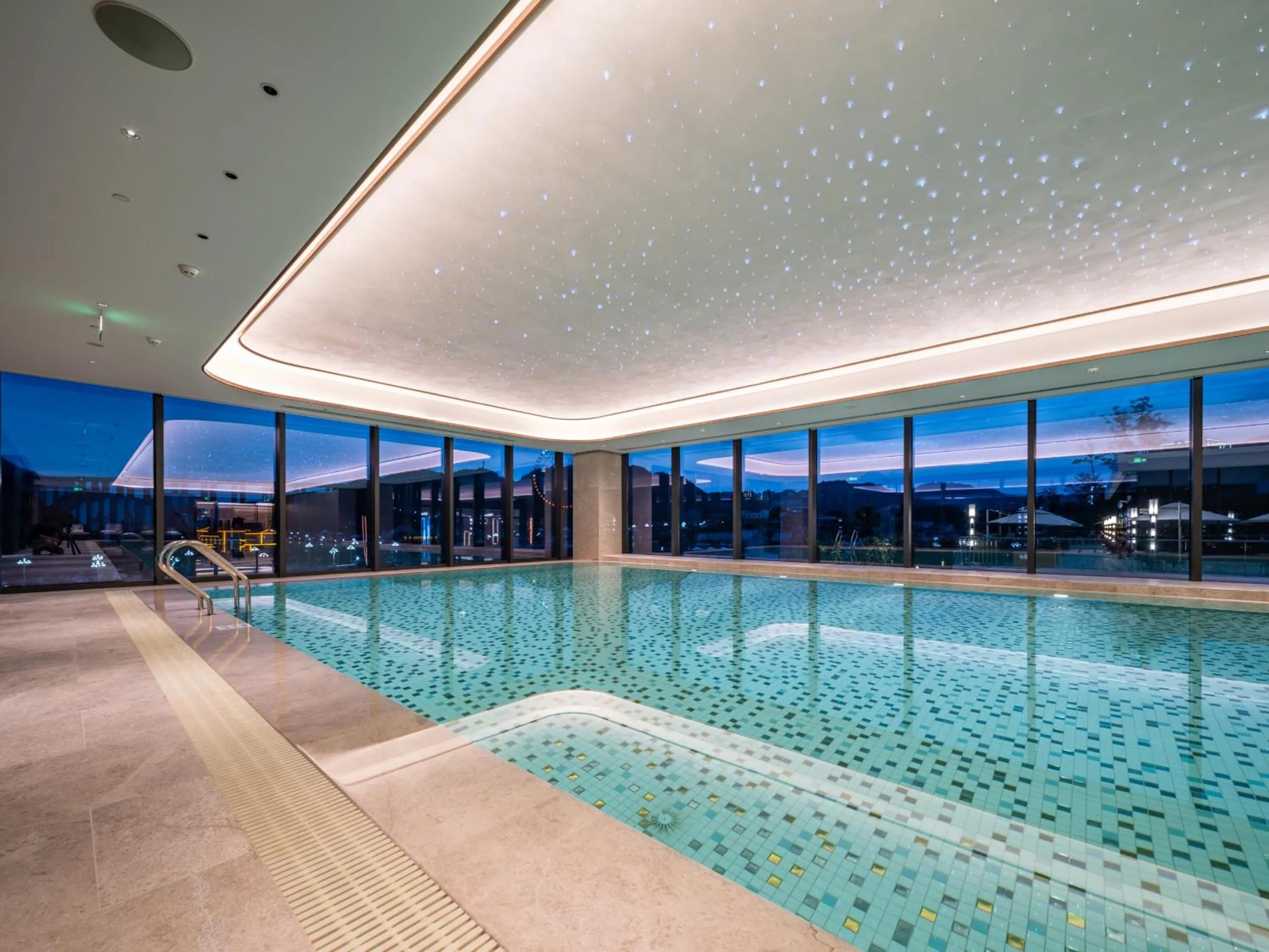 Swimming pool in Holiday Inn Tongren Wanshan by IHG