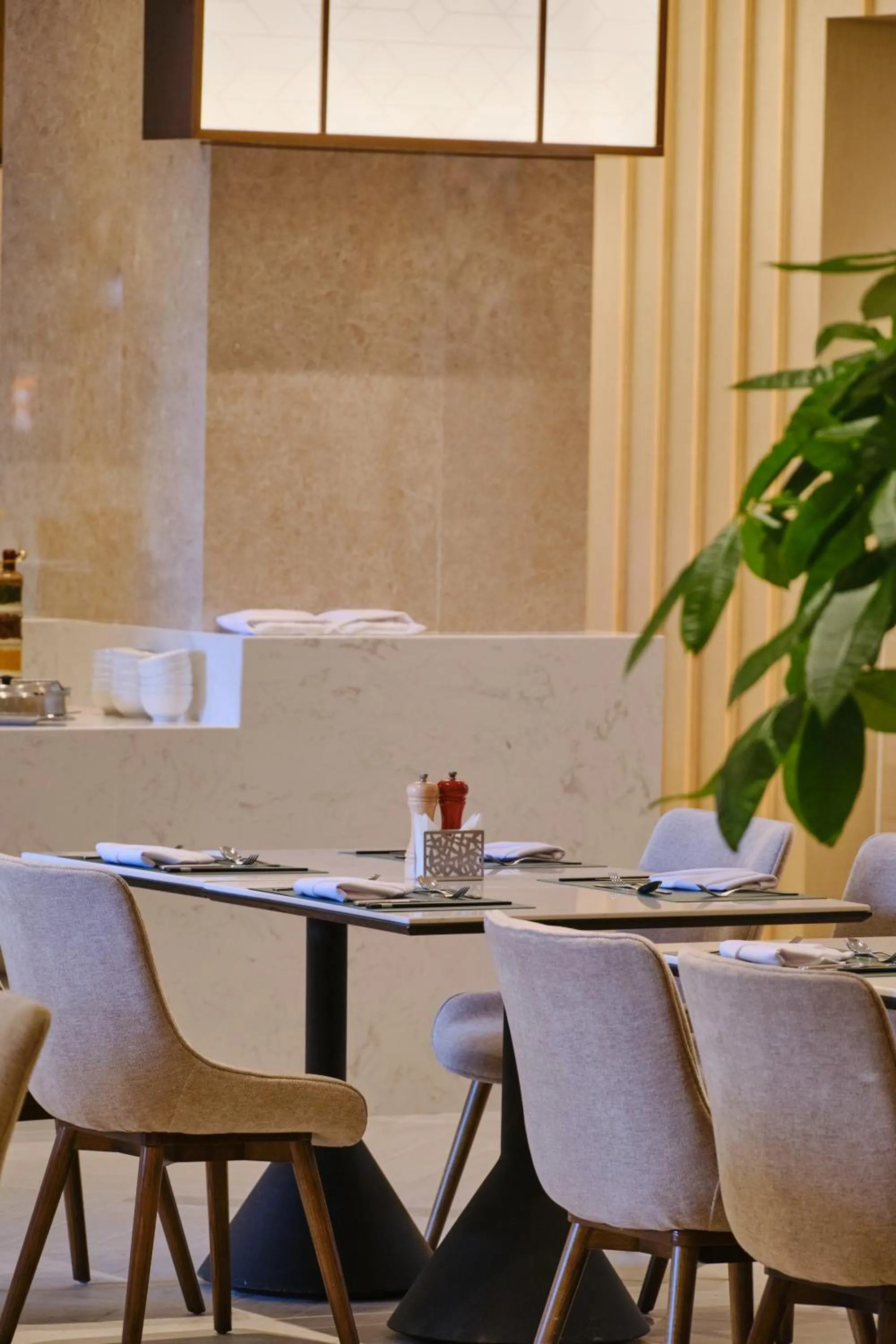 Dining area in Holiday Inn Tongren Wanshan by IHG